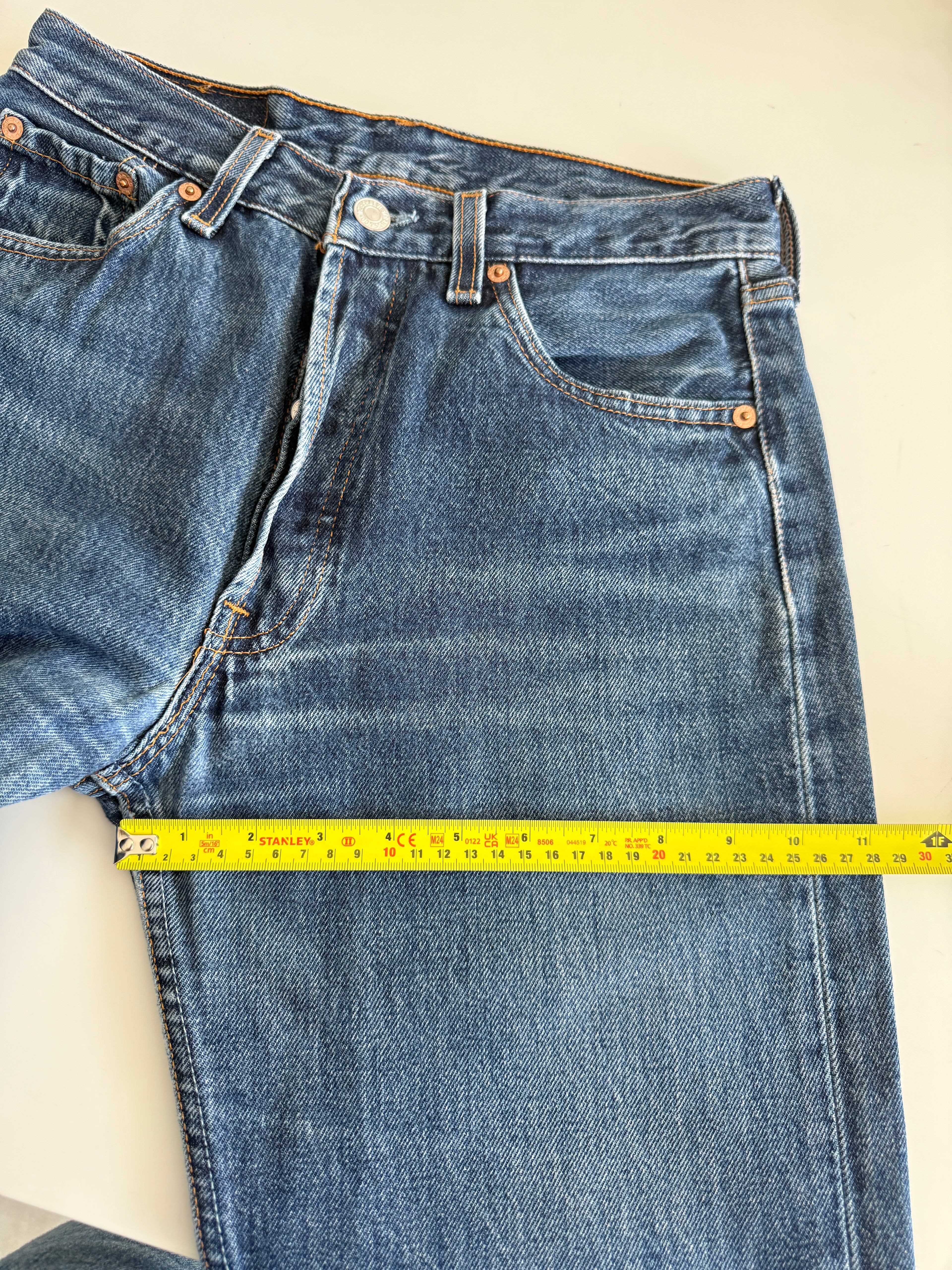 W27 L33 vintage Levis 501 26-27” dark f blue 90s Levi’s 501s USA