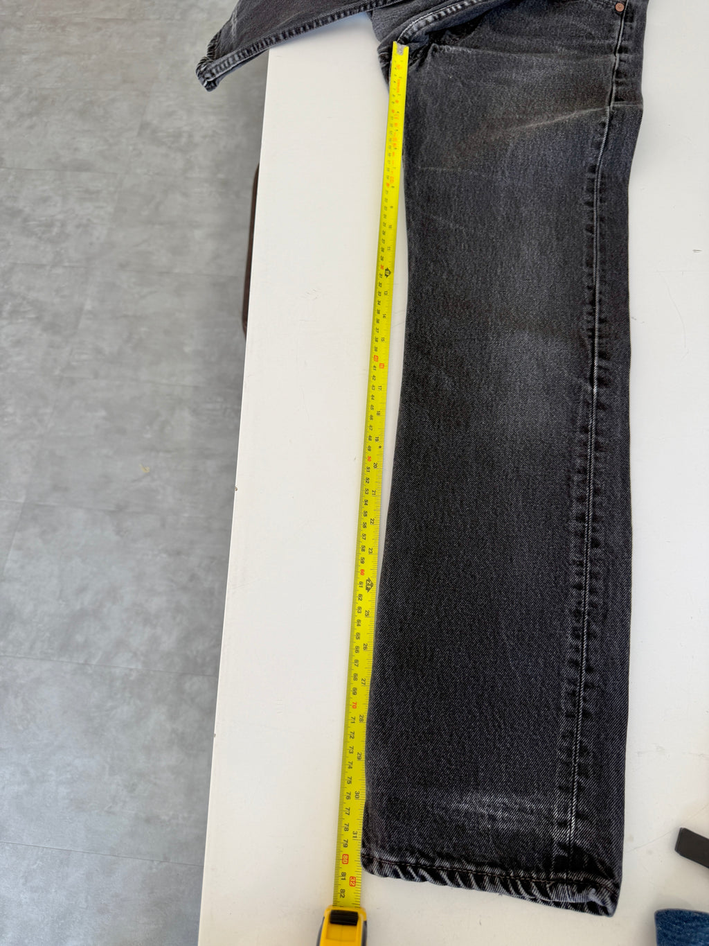 W27 L31 vintage Levis 501s 26/27” measured black faded 501s 90s USA