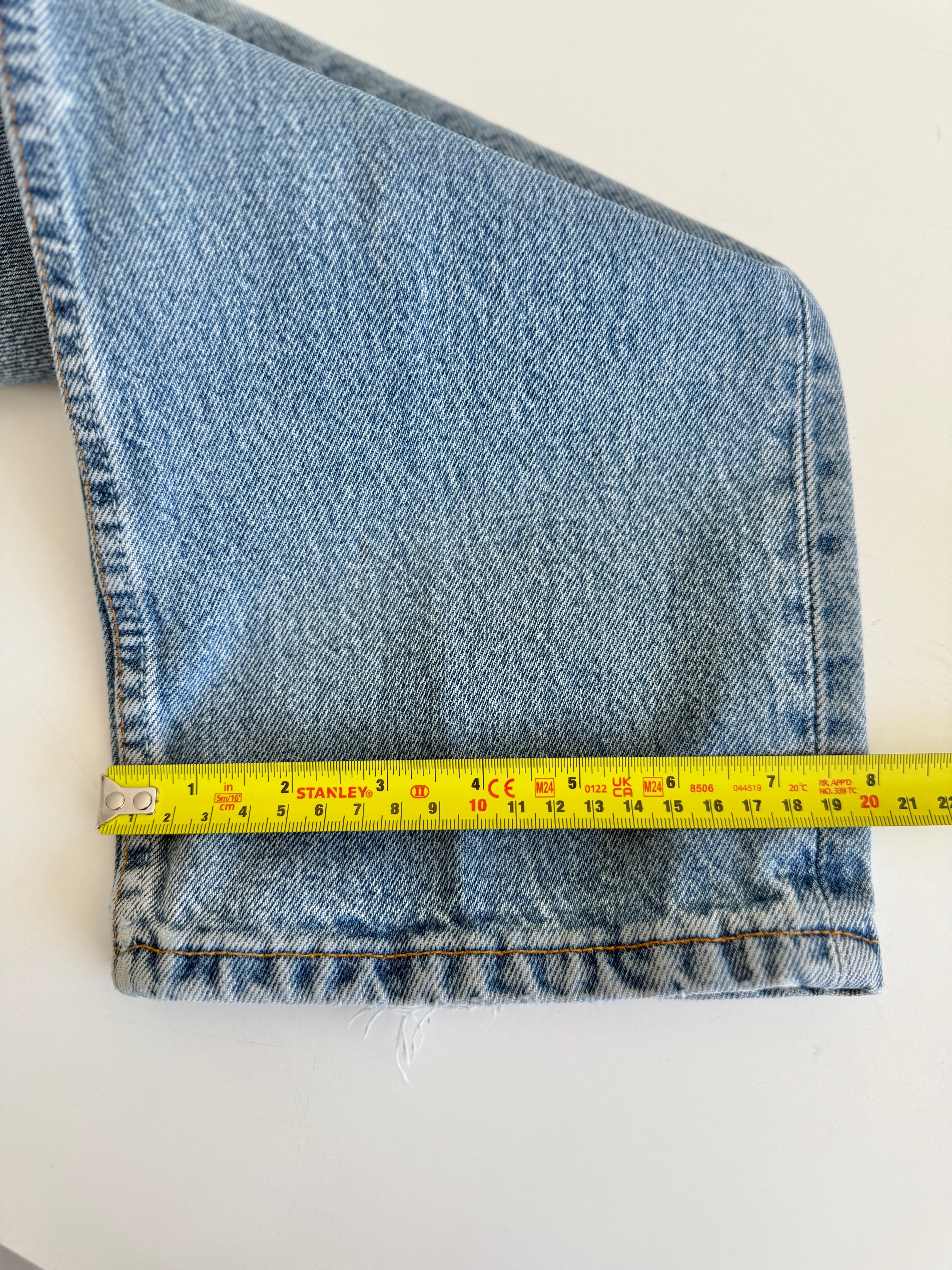 W29 L30 vintage Levis 501 29” measured medium faded blue Y2K Levi’s 501s