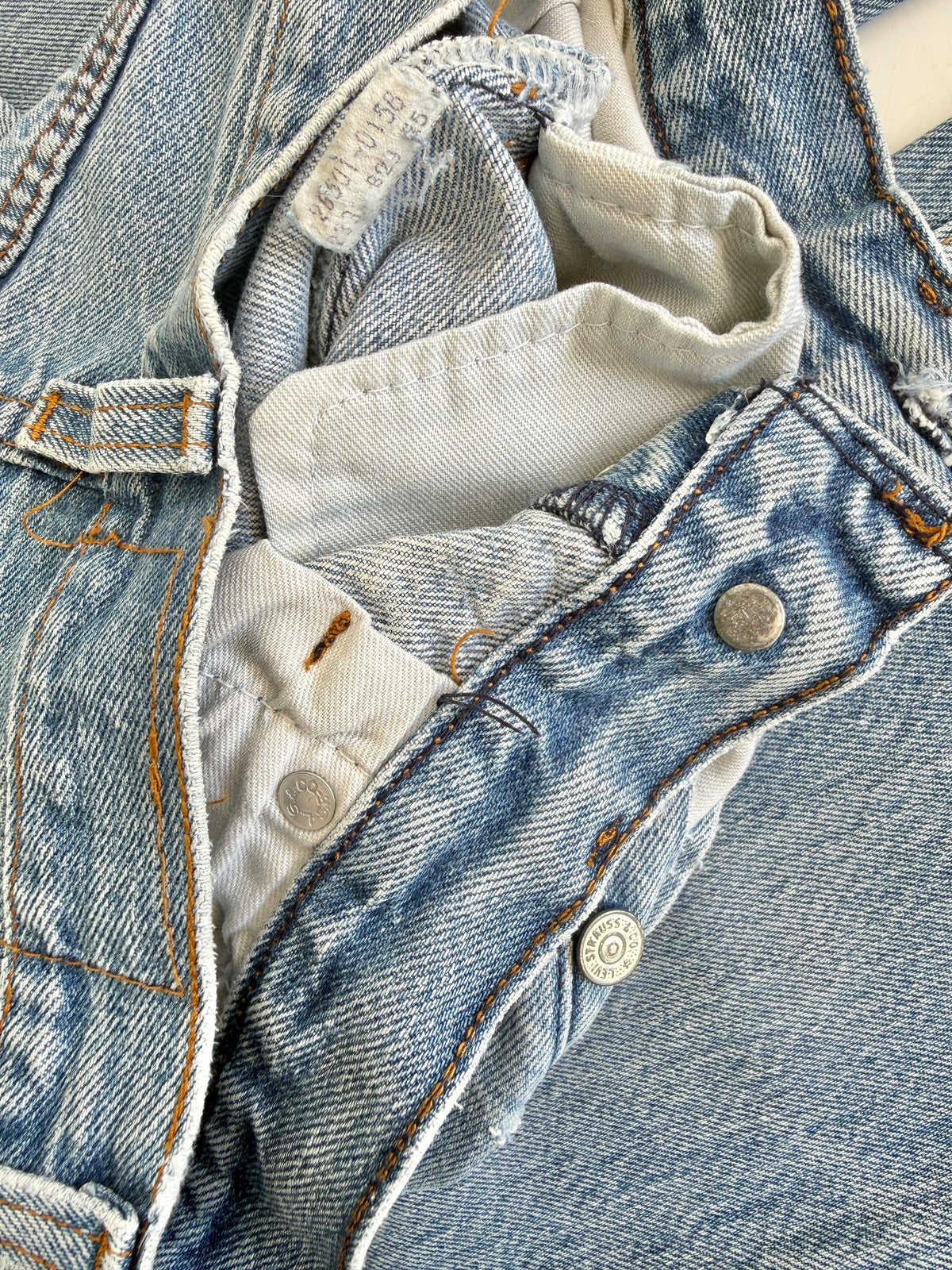 W23 L31 vintage Levis 26501s 22/23” measured light blue 26501s 80s 1984 USA