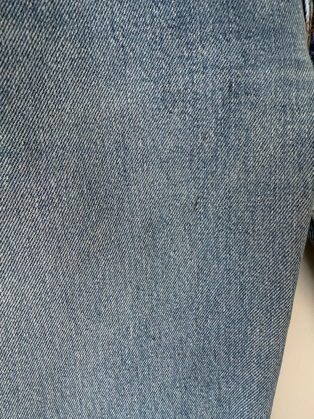 W25 L30 vintage Levis 501 24-25” medium blue 90s Levi’s 501s