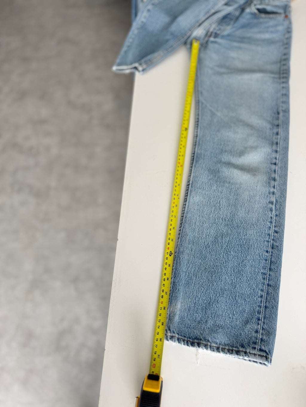 W28 L30 vintage Levis 501 27/28” measured medium light faded blue denim 80/90s Levi’s 501s