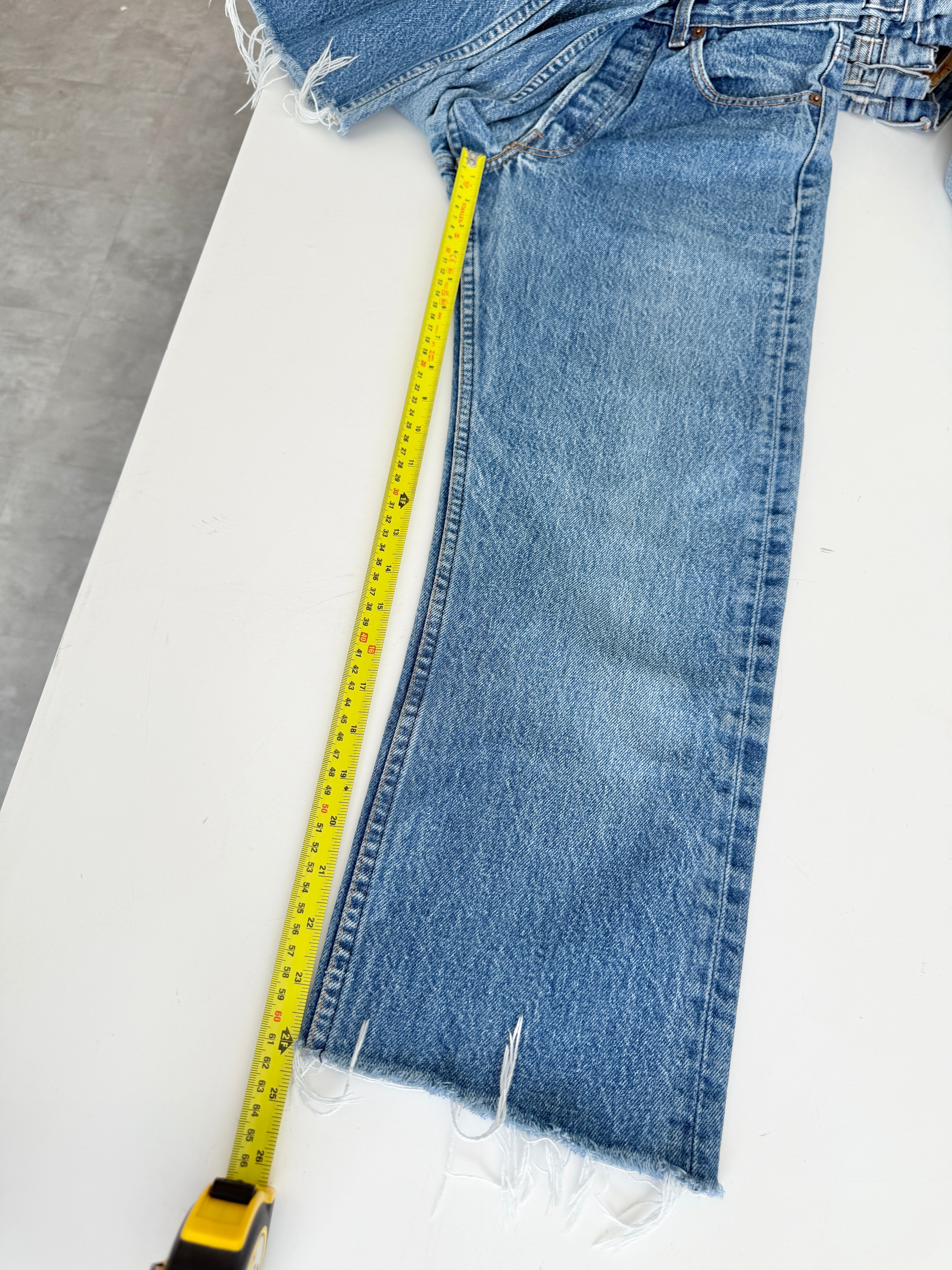 W26 L24 vintage Levis 501 25/26” dark blue faded Levi’s 501s USA 80s