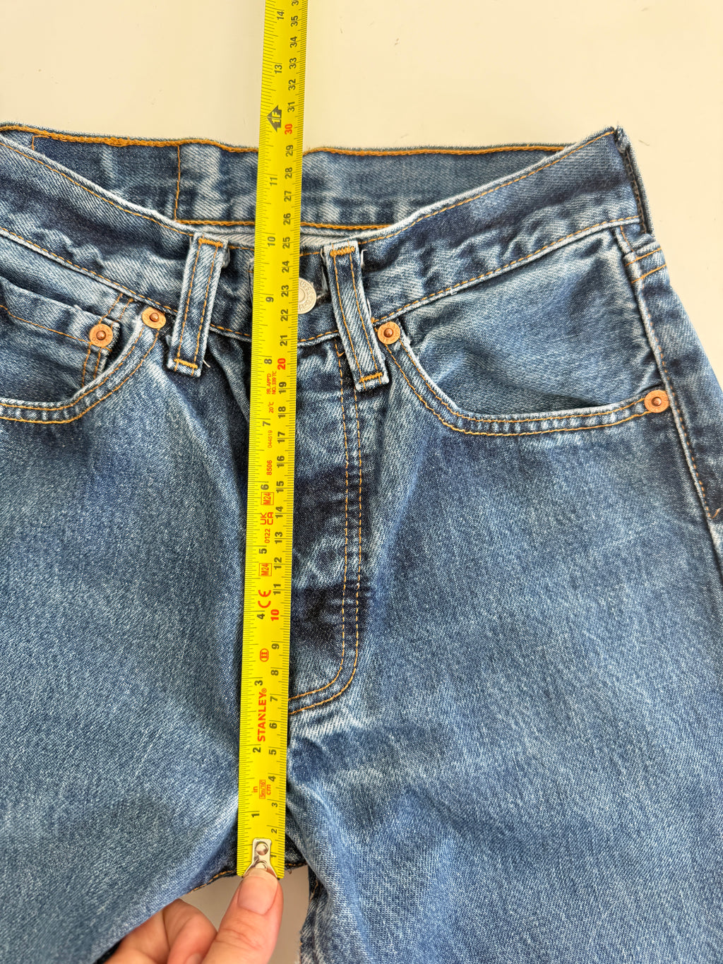 W23 L28 vintage Levis 501 23” measured waist dark indigo faded blue 501s