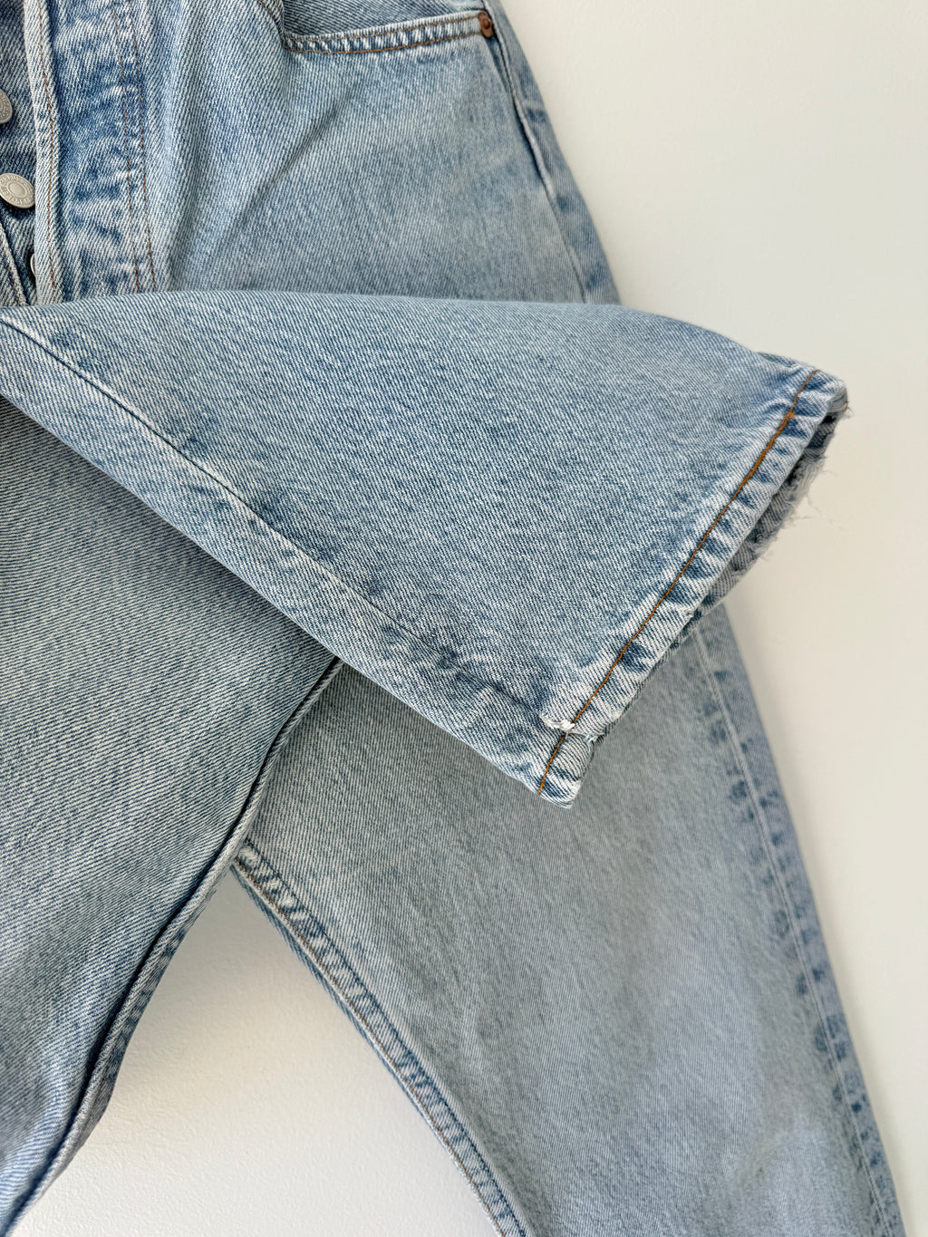 W29 L31 vintage Levis 501 29” measured waist light faded blue USA 90s 501s