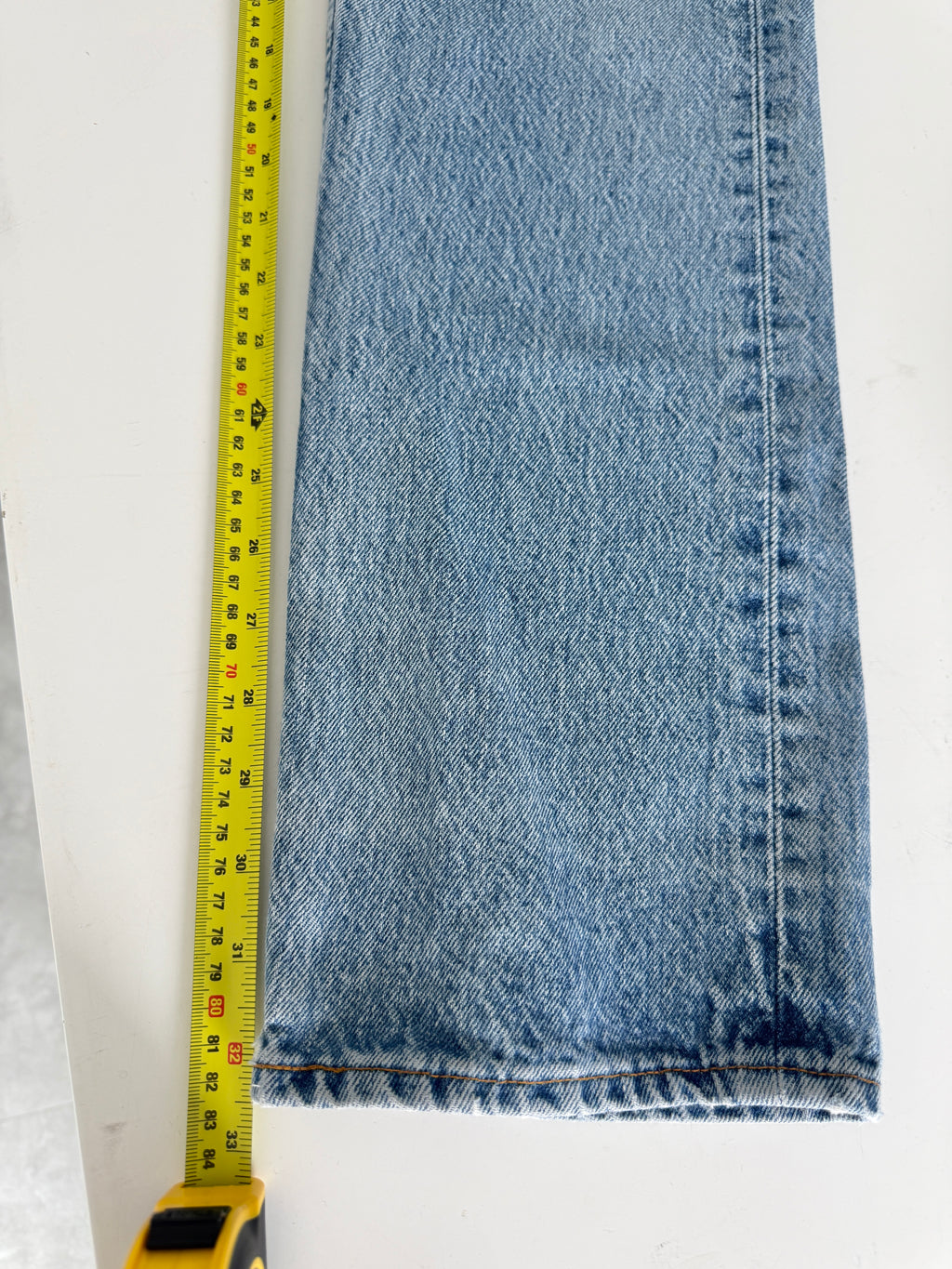 W25 L32 vintage Levis 501 25” measured waist blue 501s made in 80s
