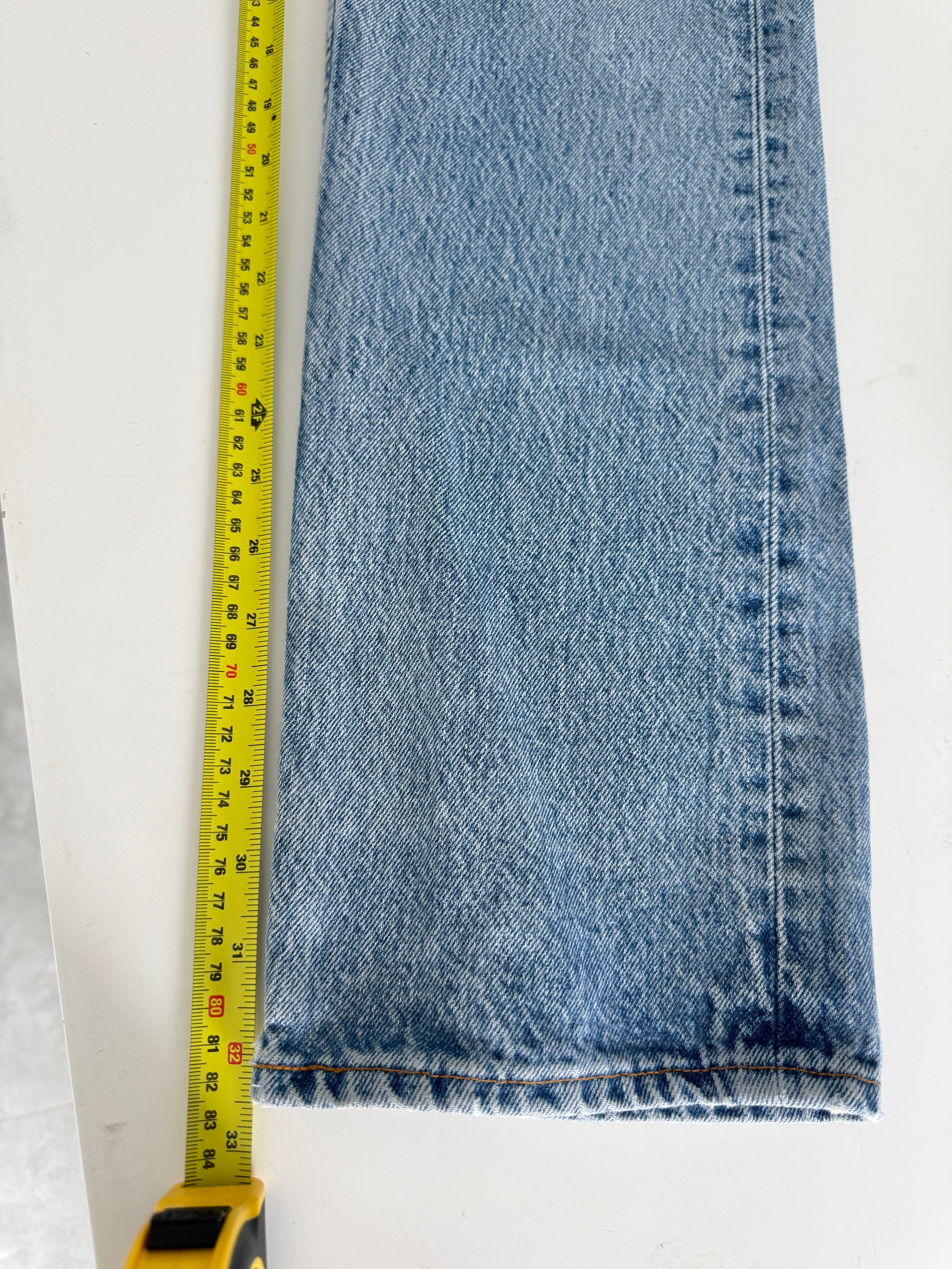 W25 L32 vintage Levis 501 25” measured waist blue 501s made in 80s