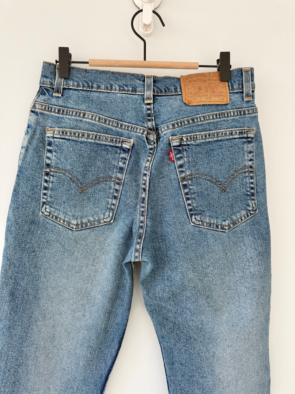 W27 L32 vintage Levis 517 27” measured medium blue faded denim Y2K 517 (not 100% cotton denim) 2% Lycra