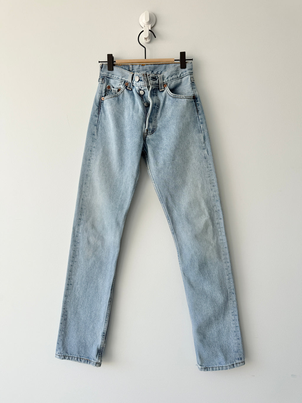 W23 L30 vintage Levis 501 22-23”measured light blue 90s USA 501s