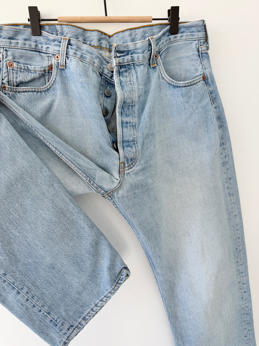 W36 L33 vintage Levis 501 35-36”” measured light blue 90s USA 501s