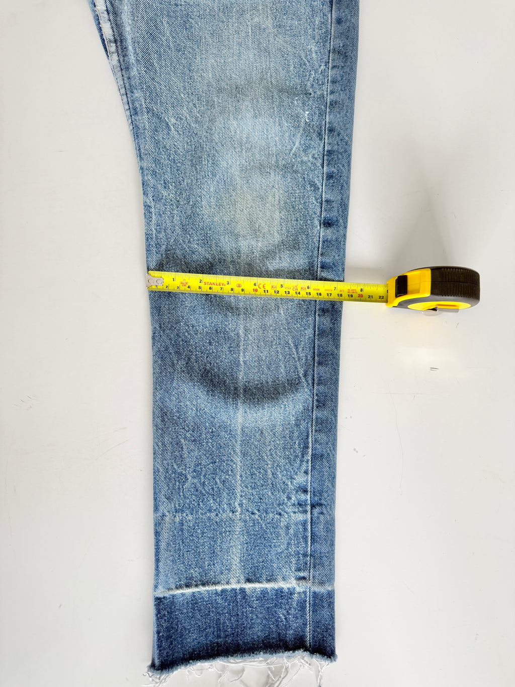 W28 L26 vintage Levis 701 27/28” dark faded blue Levi’s 701s 80s