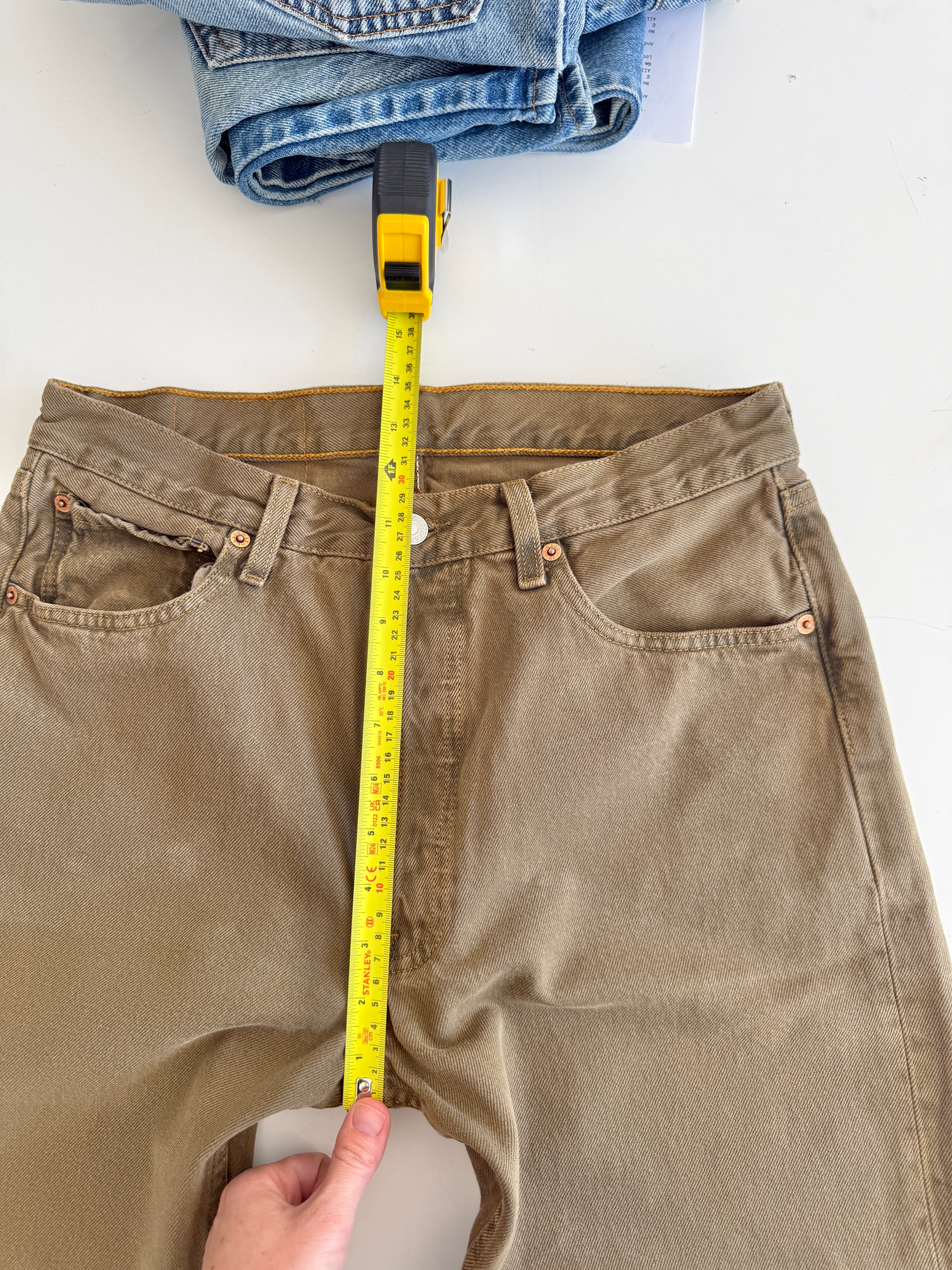W30 L28 vintage Levis 501s 29/30” khaki/ brown Levi’s 501s 90s