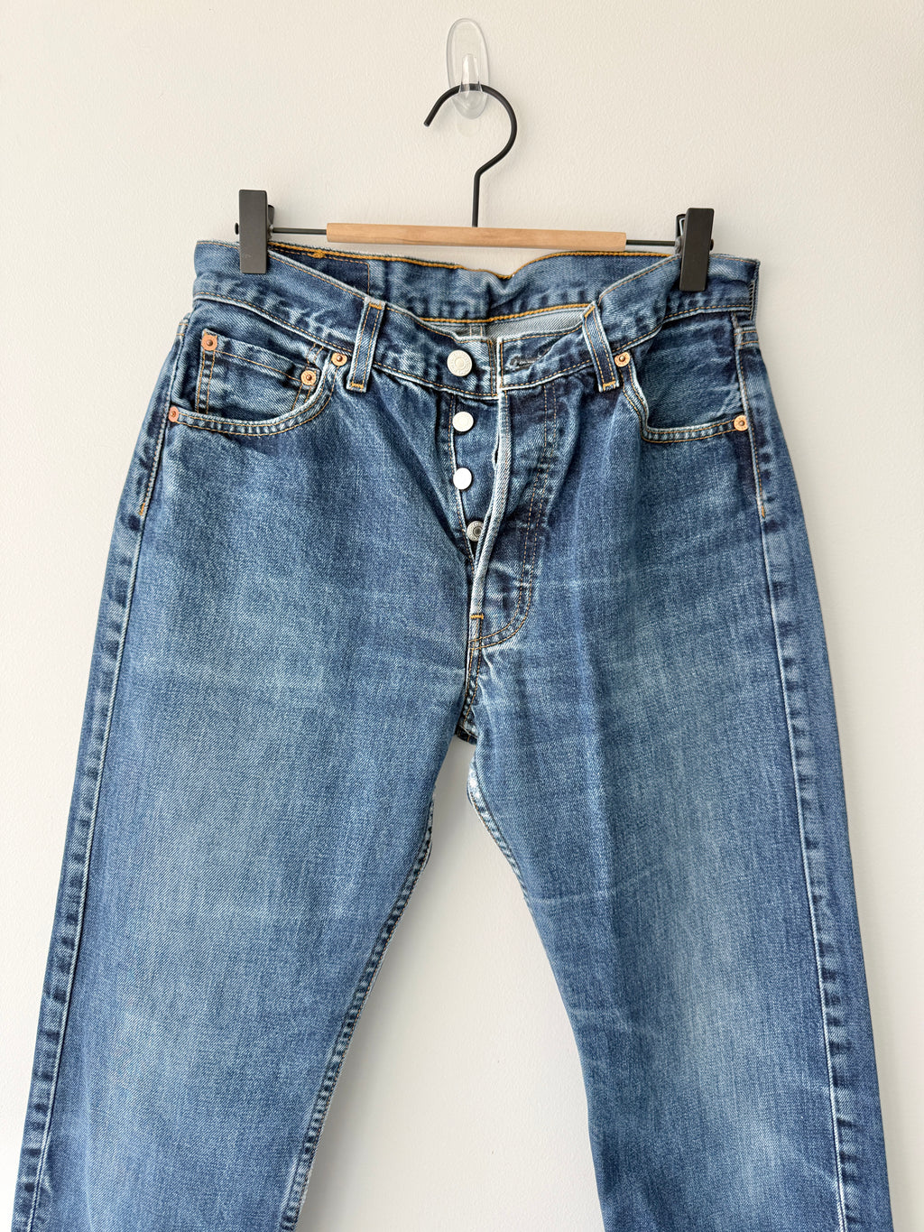 W28 L30 vintage Levis 501s 27/28” measured dark fade blue 501s Y2K
