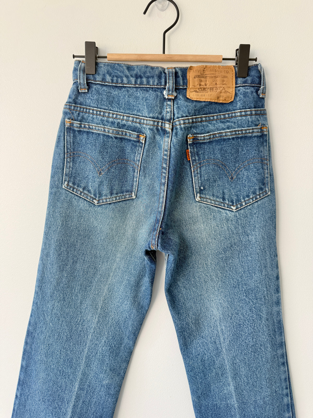 W25 L32 vintage Levis 630 02 17 dark blue fold lines  24/25” measured waist 630s USA 80s slim hips