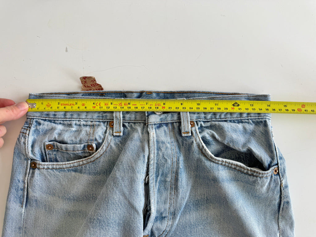 W27 L28 vintage Levis 501 light faded blue 26/27” measured waist 501s early 90s USA