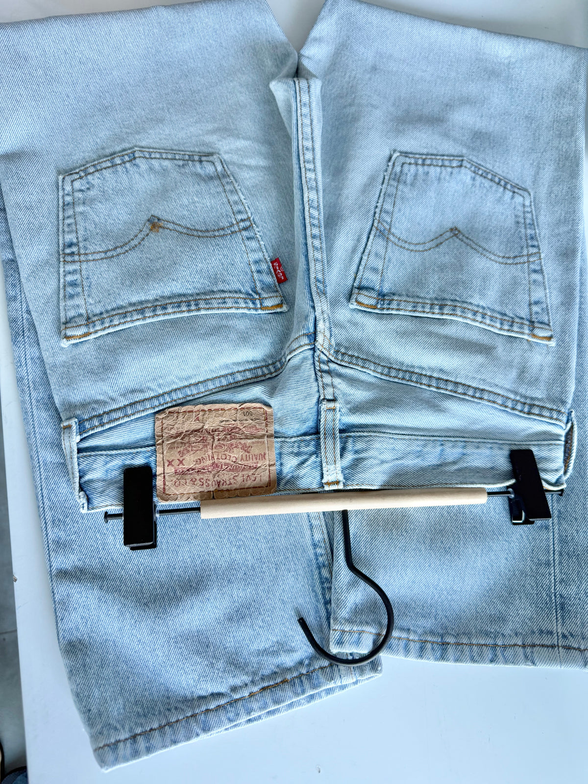 W25 L27 vintage Levis 501 light blue faded 24/25” measured waist 90s levis 501s