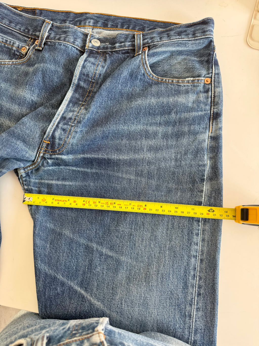 W34 L32 vintage Levis 501 dark blue faded 33/34” measured waist 501s 90s