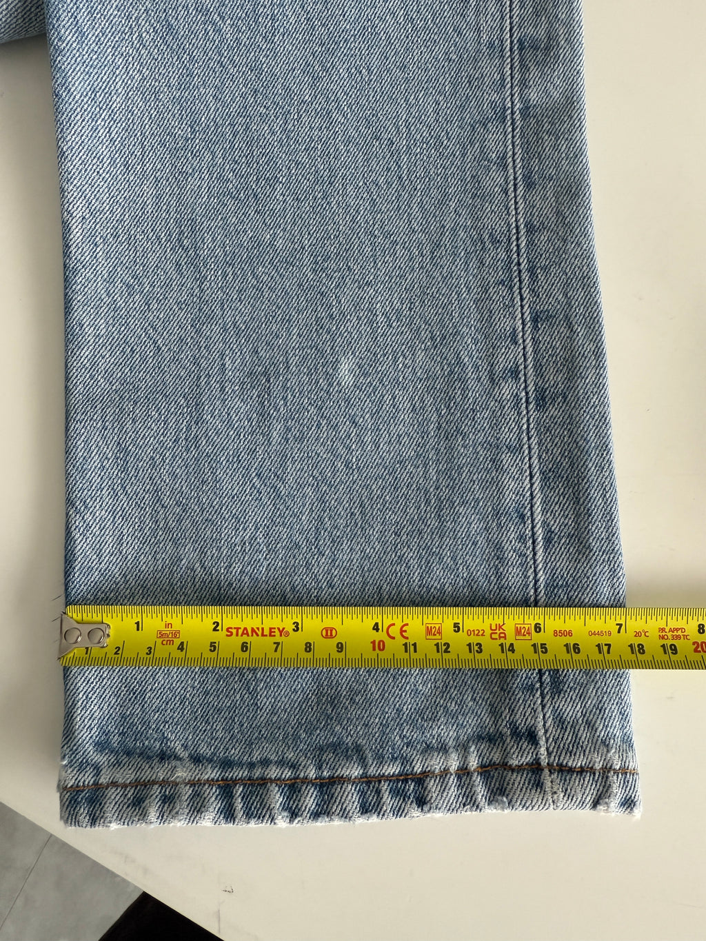 W26 L31 vintage Levis 501 25-26” light blue 90s Levi’s 501s