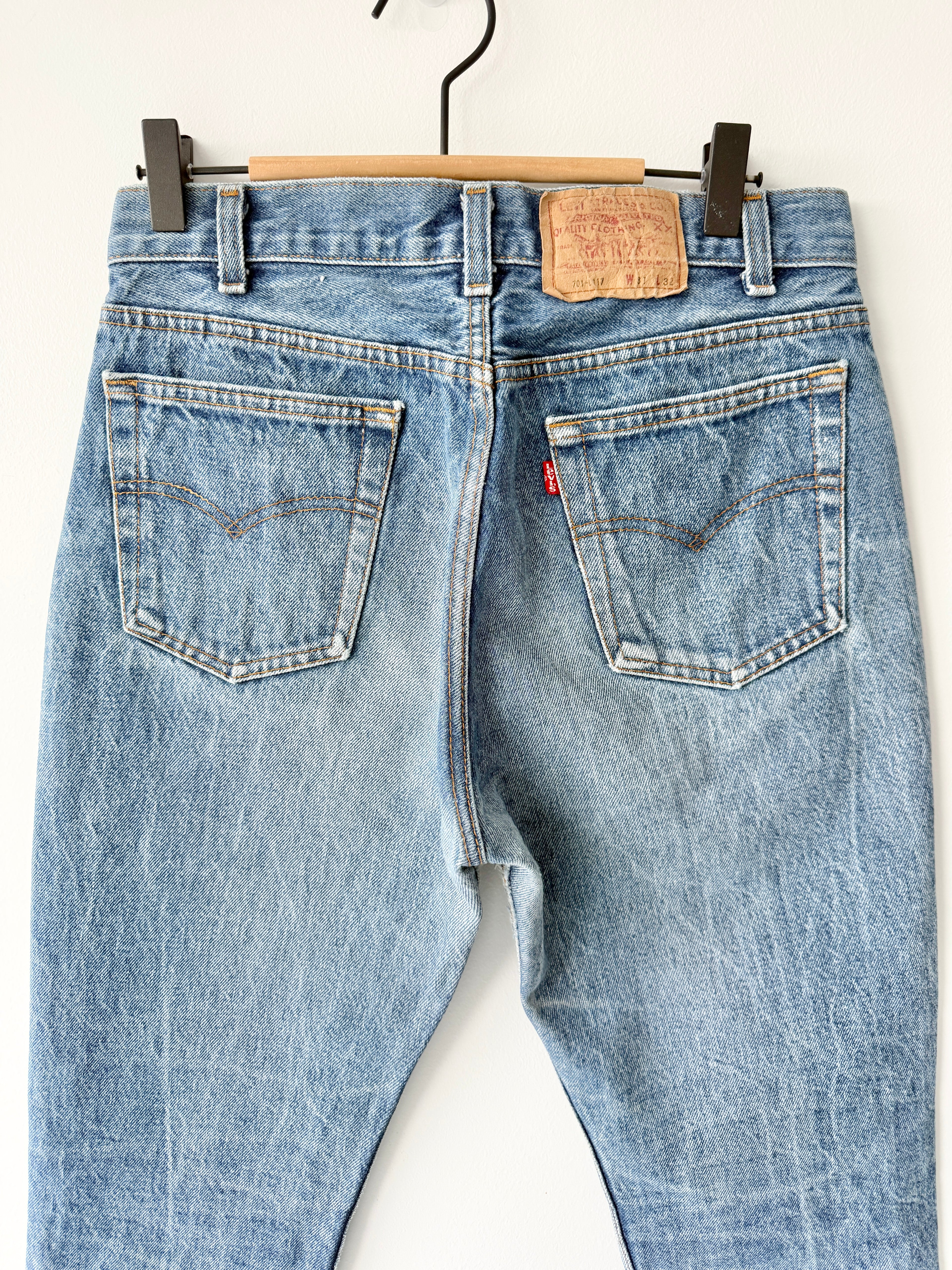 W28 L26 vintage Levis 701 27/28” dark faded blue Levi’s 701s 80s