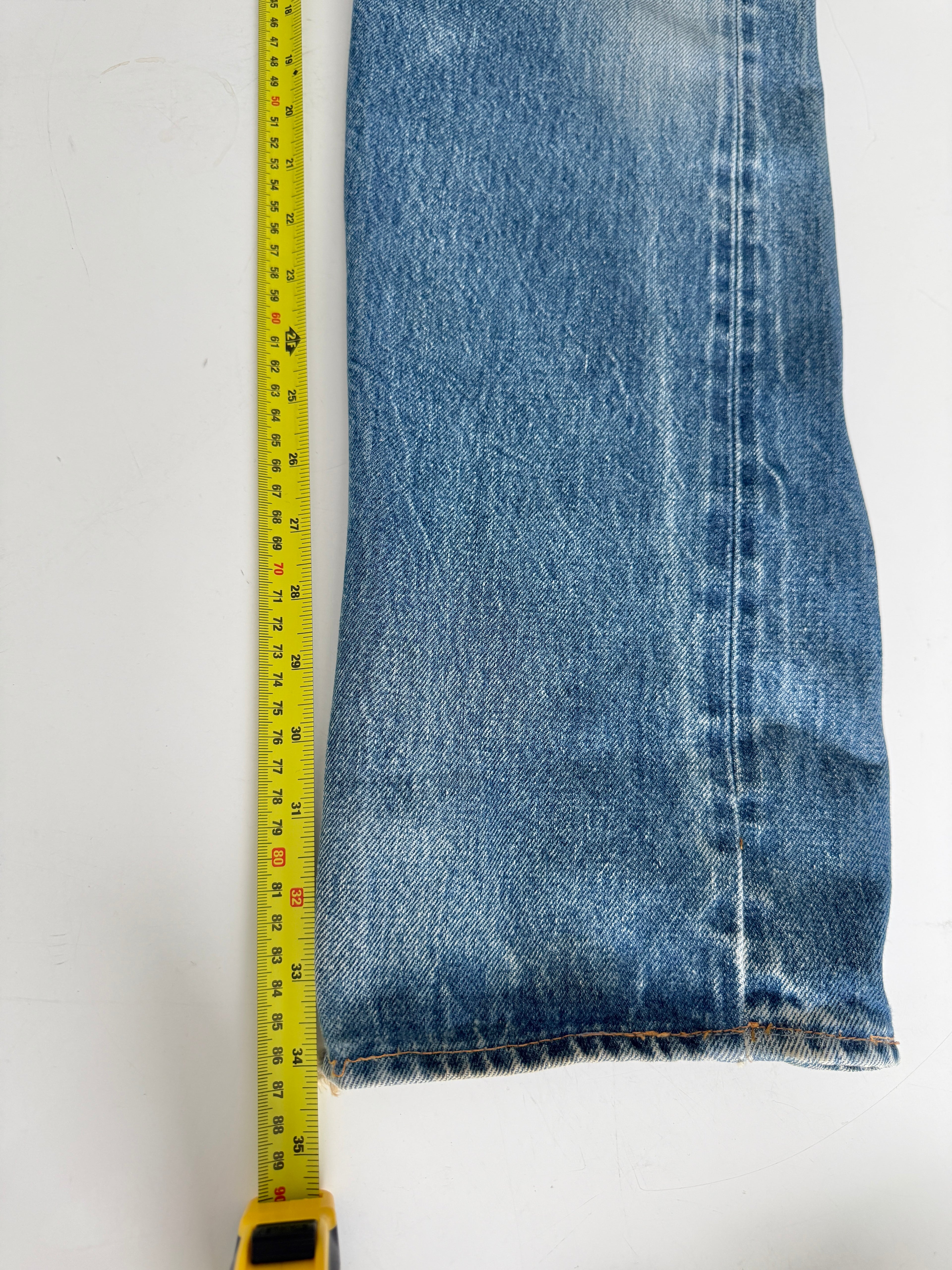 Selvedge W26 L34 vintage Levis 501 25/26” measured medium blue faded 80s USA Levi’s 501s