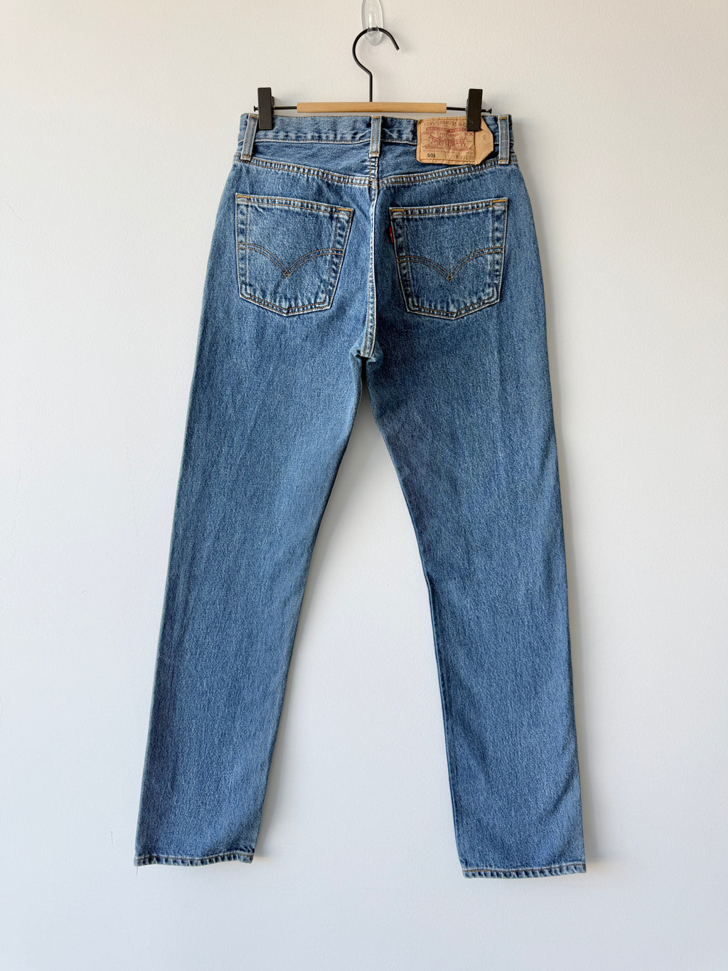 W26 L32 vintage Levis 501 25/26” measured waist dark blue 501s 90s -nl