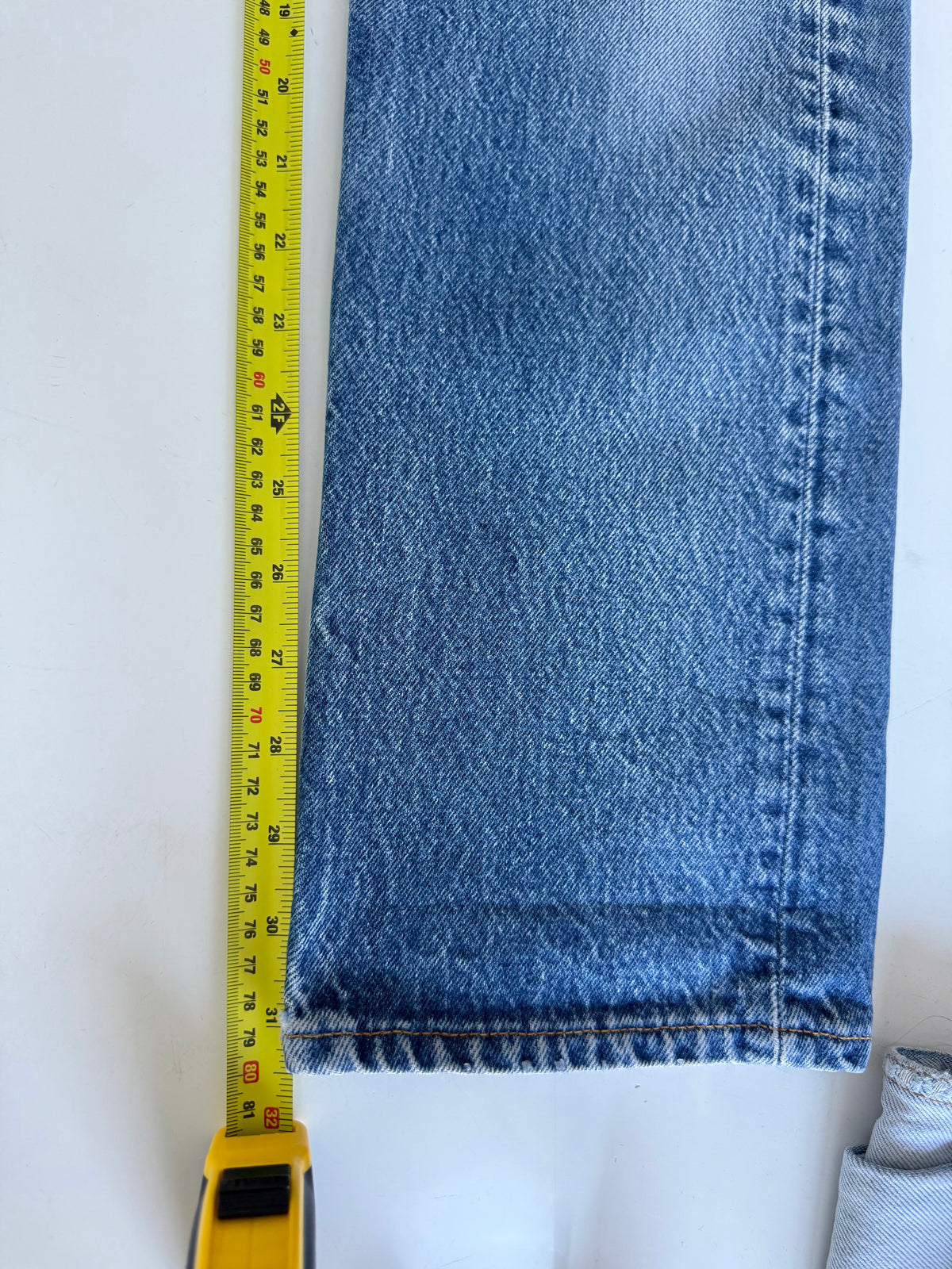 W27 L31 vintage Levis 501 dark faded blue 26/27” measured waist 90s USA levis 501s
