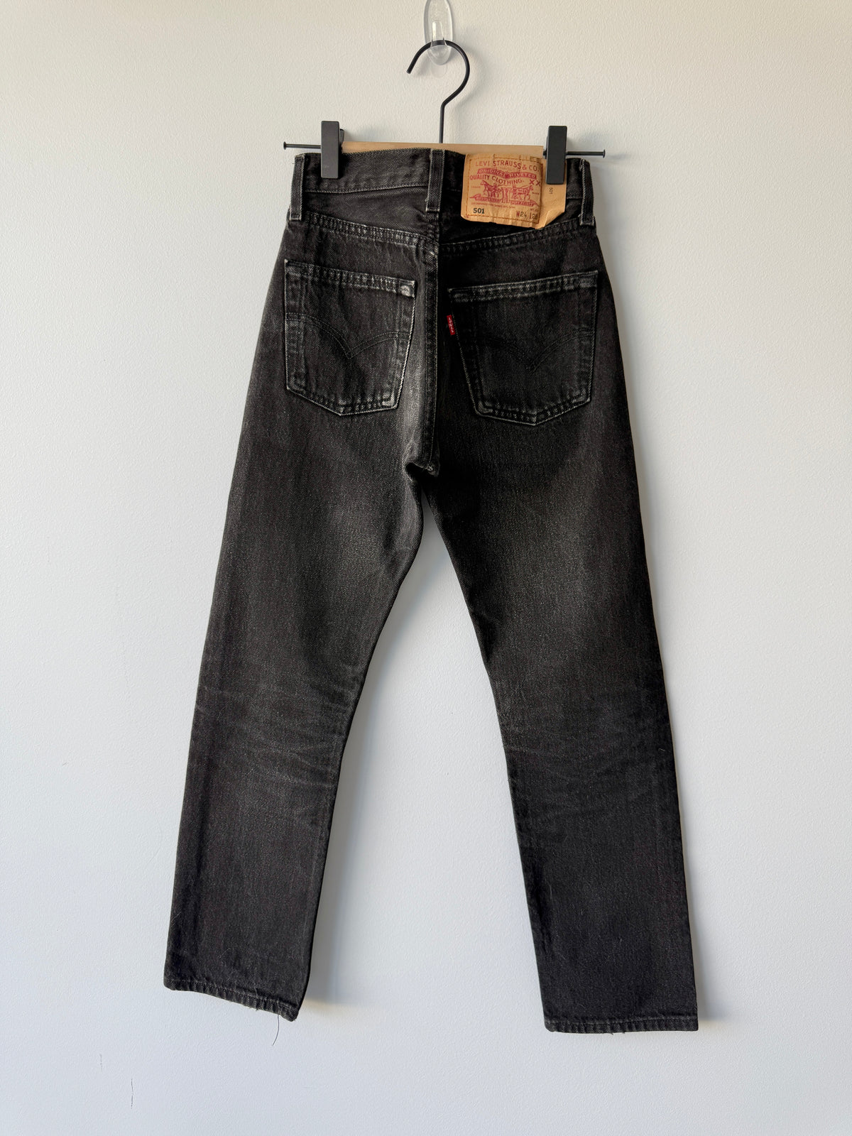 W22 L27 vintage Levis 501s 21/22” measured black fade 501s 90s
