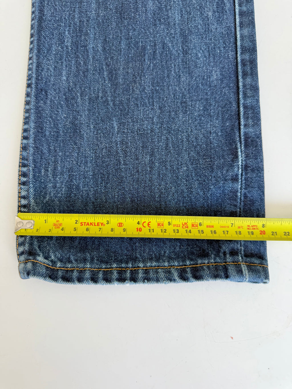 W31 L31 vintage Levis 501 dark blue 30/31” measured waist Y2K levis 501s