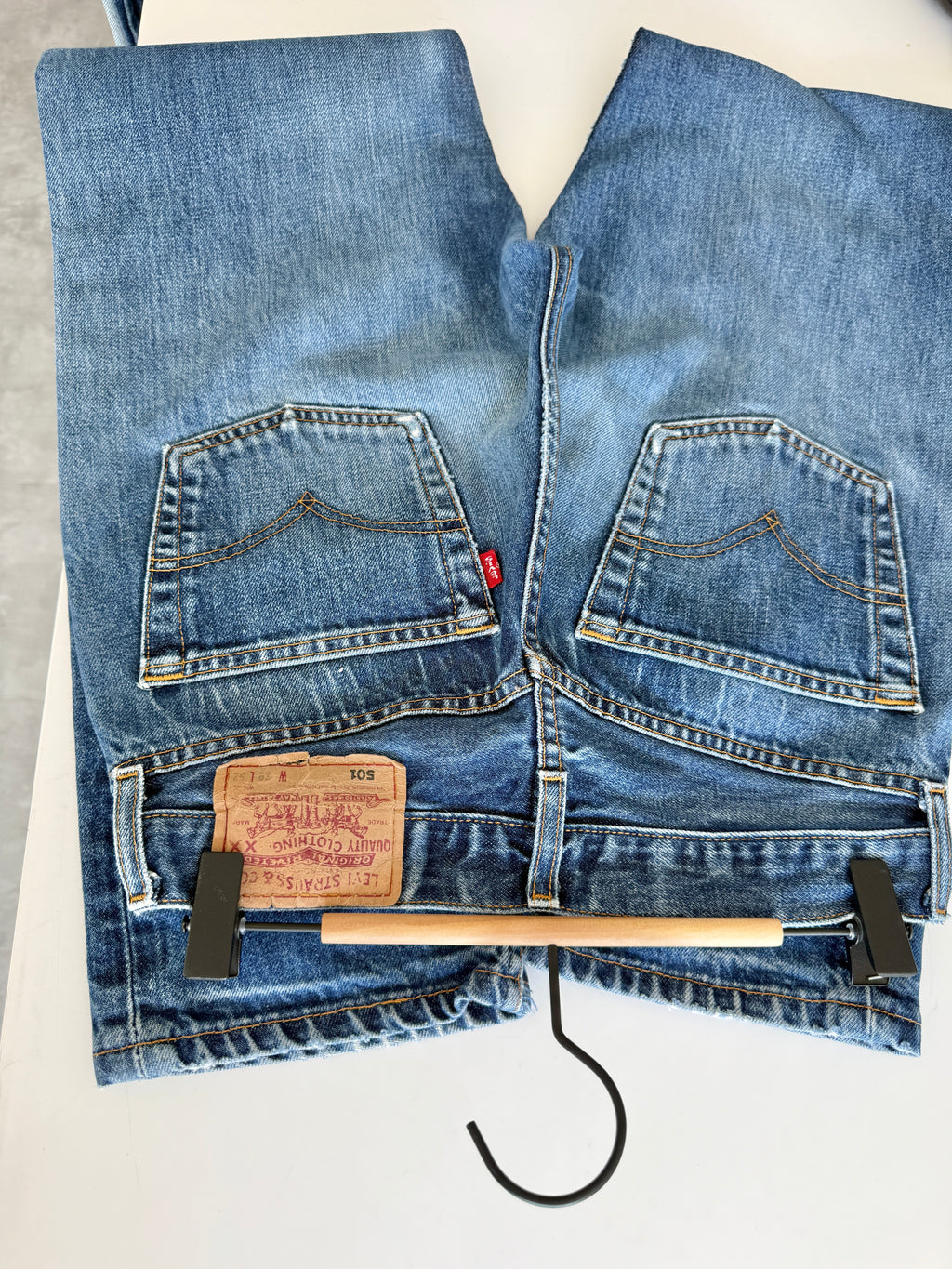 W27 L30 vintage Levis 501 26/27” measured waist dark faded blue 501s Y2K