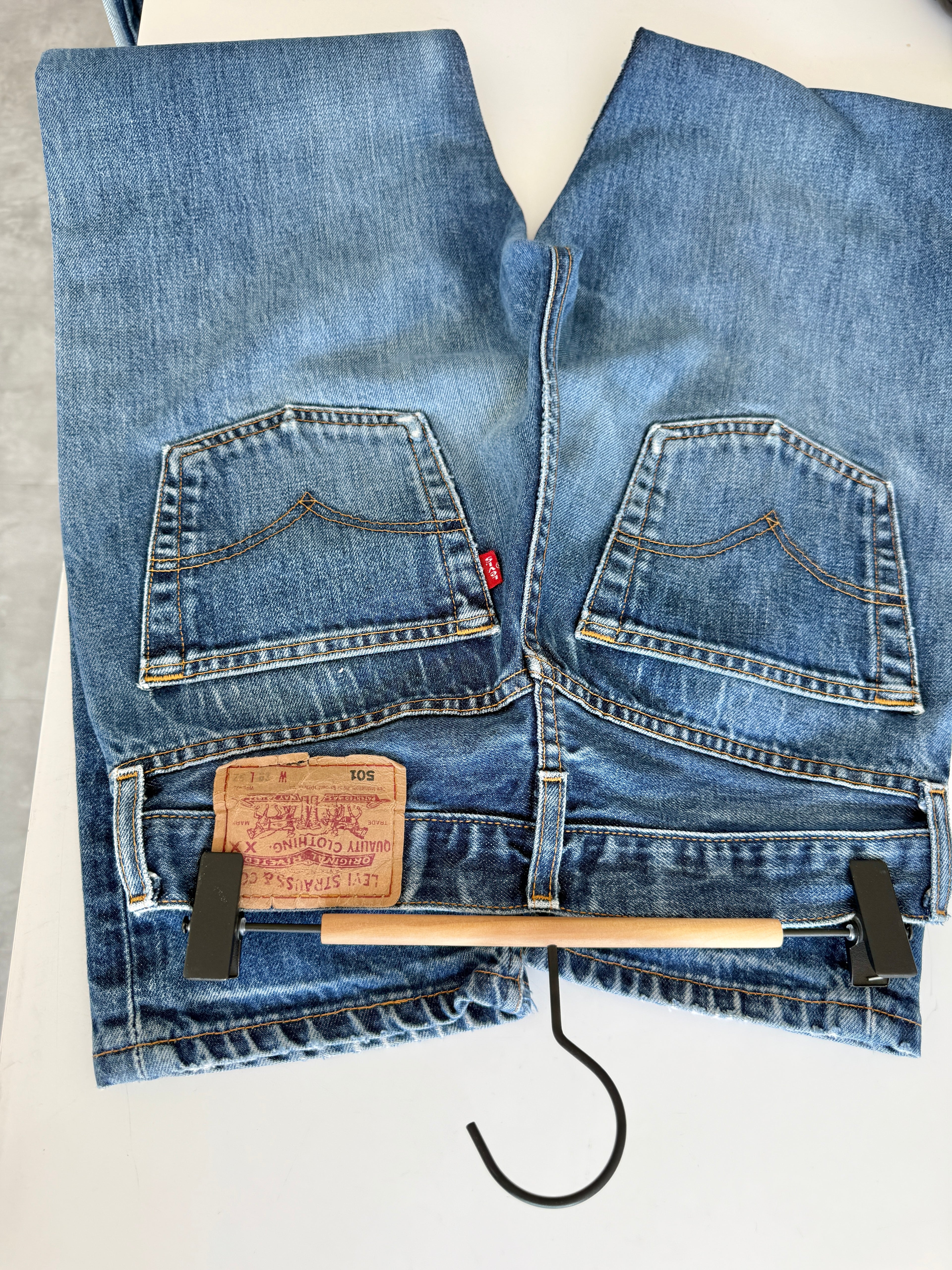 W27 L30 vintage Levis 501 26/27” measured waist dark faded blue 501s Y2K