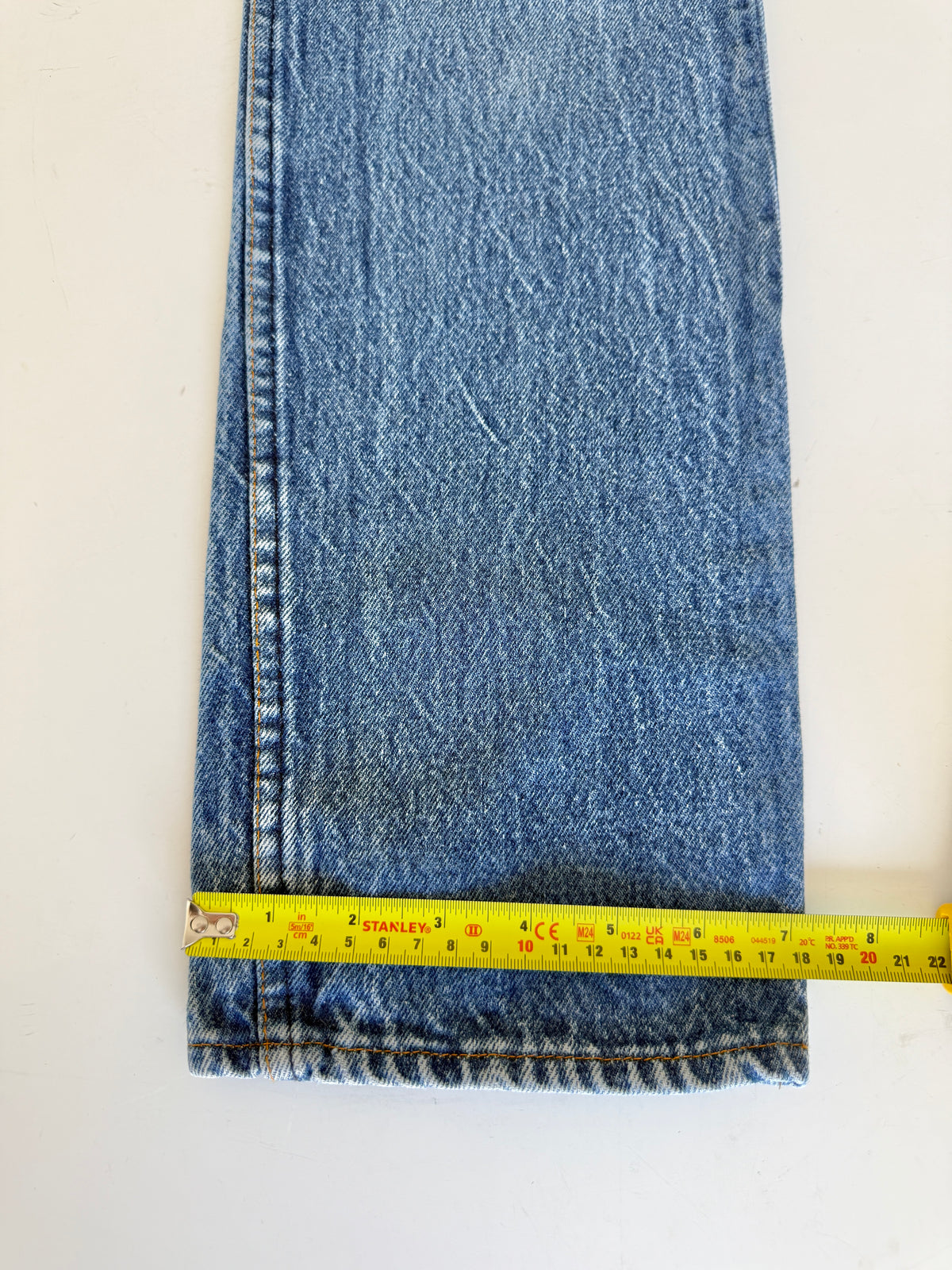 W23 L31 vintage Levis 701s 22/23” measured dark faded 701 80s USA