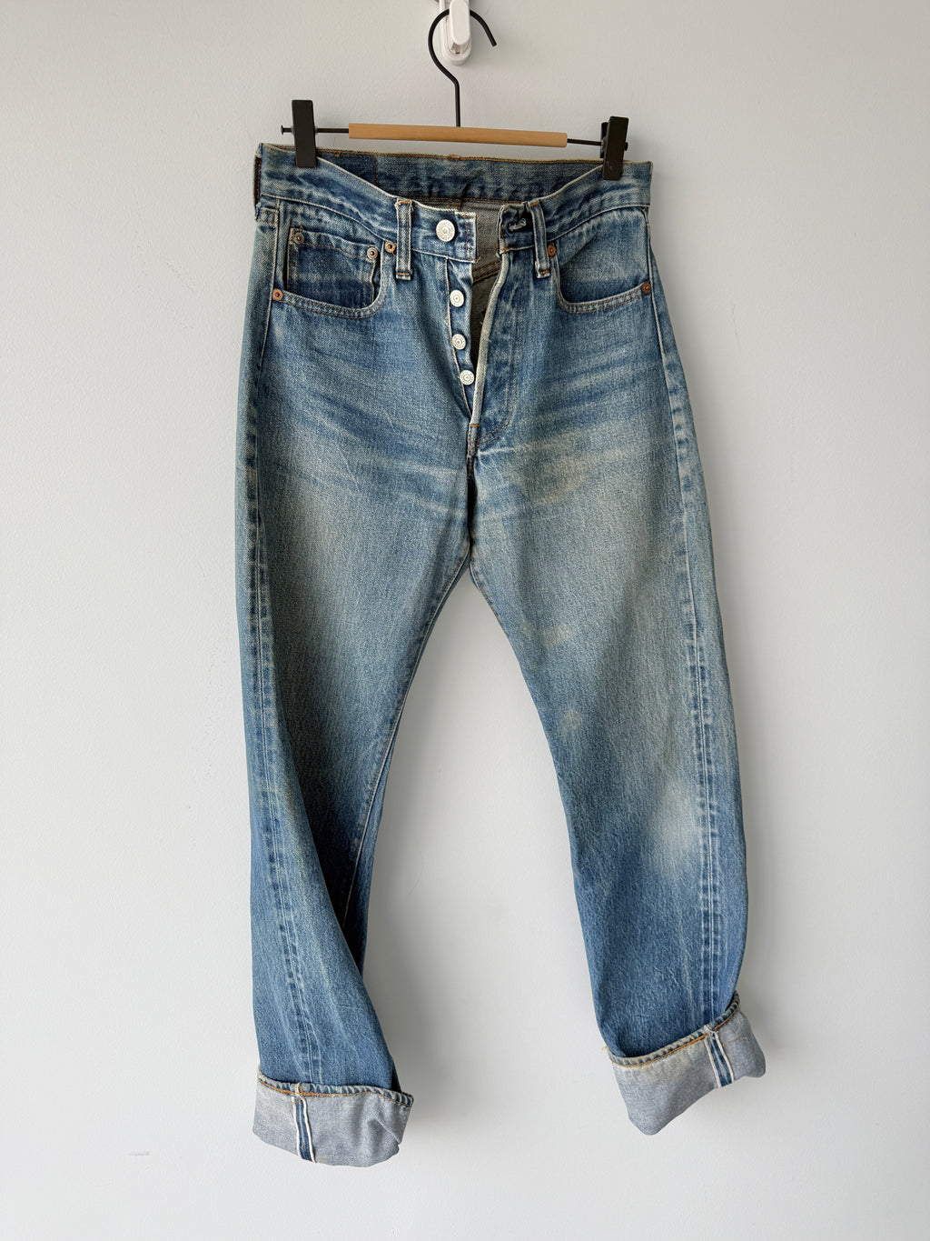 Selvedge W26 L34 vintage Levis 501 25/26” measured medium blue faded 80s USA Levi’s 501s