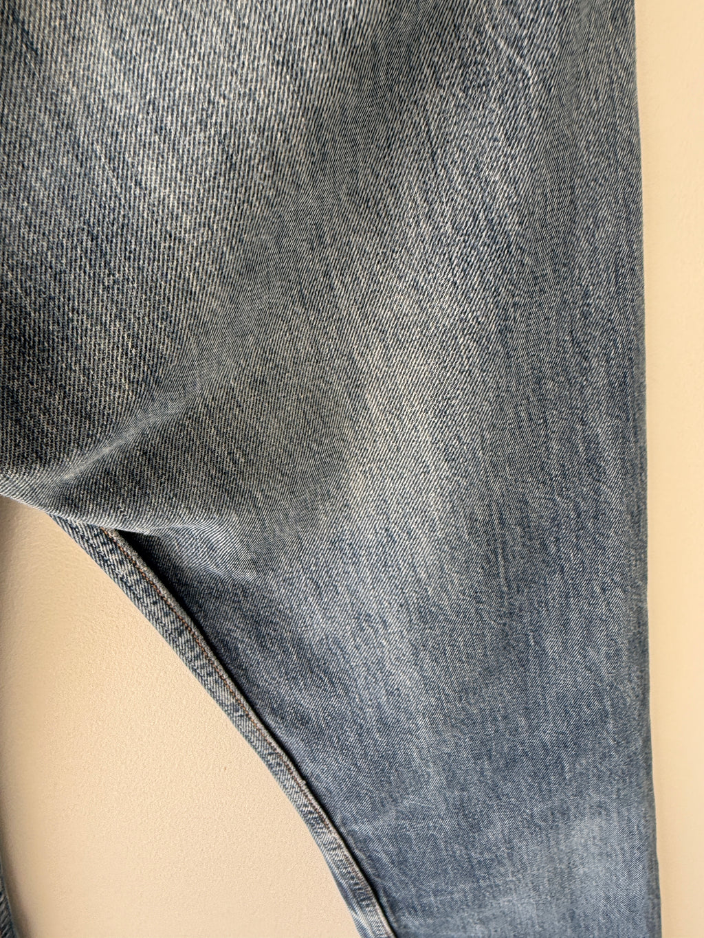Soft W28 L31 vintage Levis 501 27/28” measured waist faded dark blue 501s 90s denim