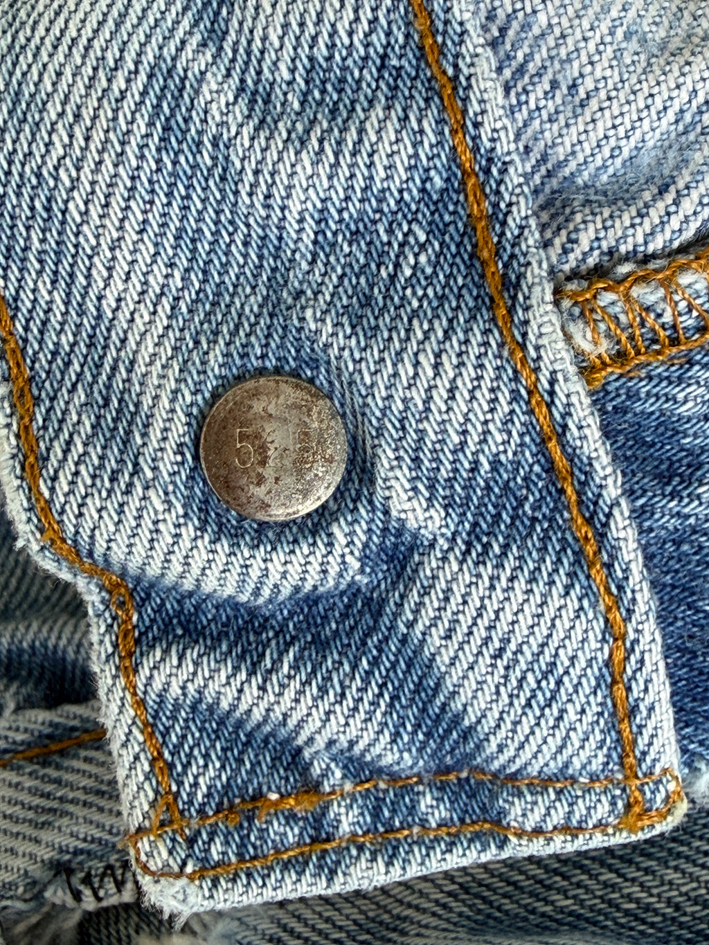 W26 L31 vintage Levis 501 25-26” measured light faded blue 70s/80’s levi’s 501s made in USA