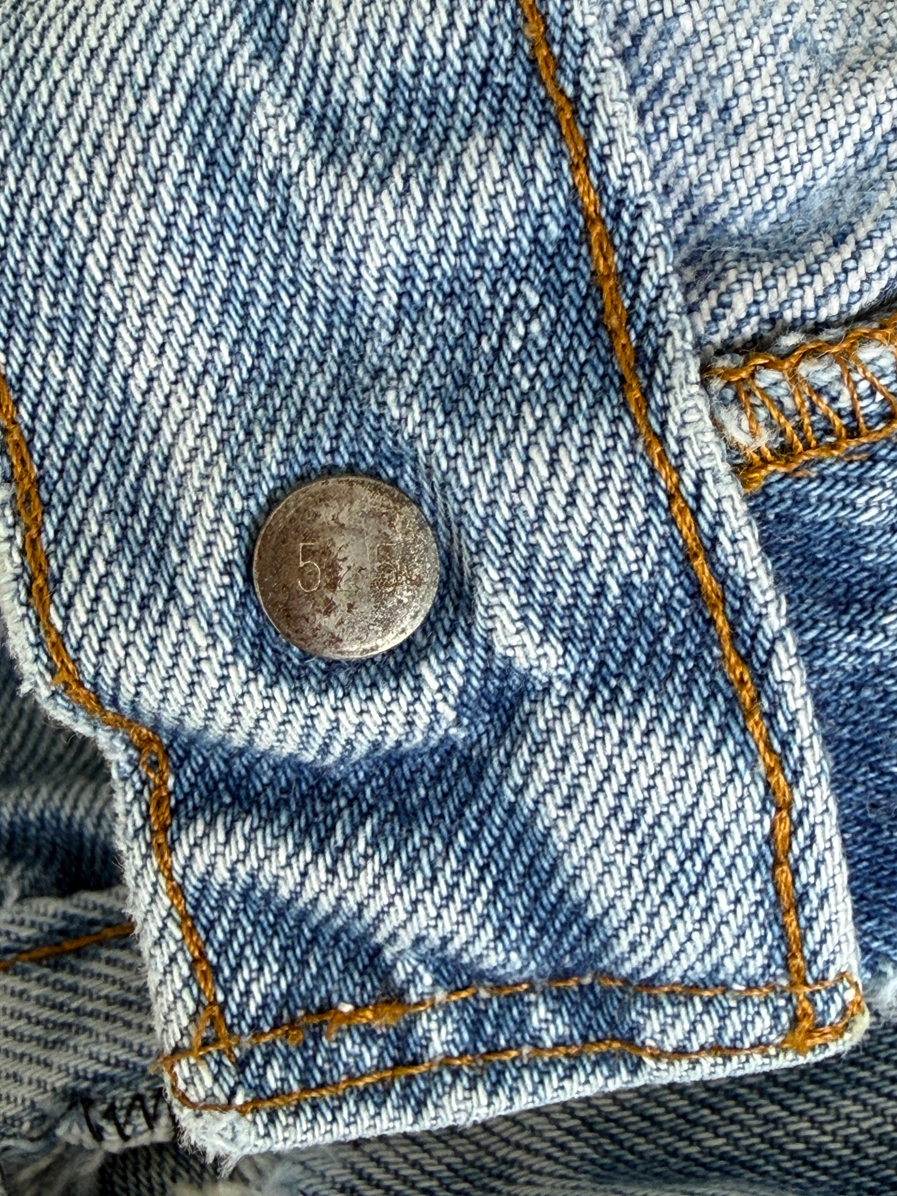 W26 L31 vintage Levis 501 25-26” measured light faded blue 70s/80’s levi’s 501s made in USA