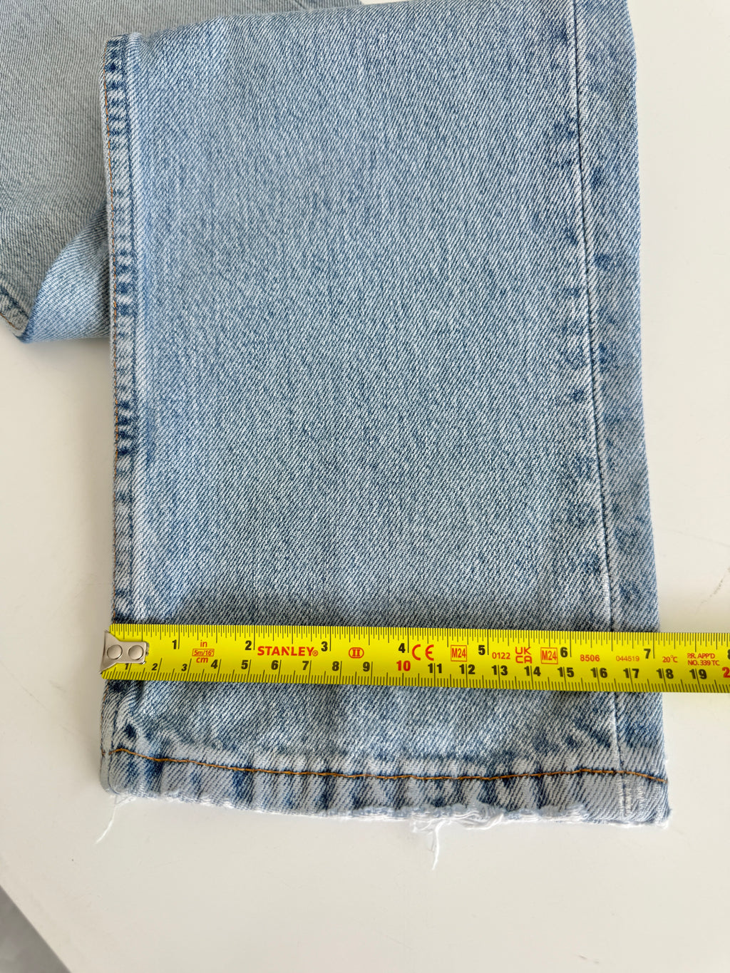 Soft W27 L31 vintage Levis 501 26/27” measured waist light blue 501s made in 90s USA