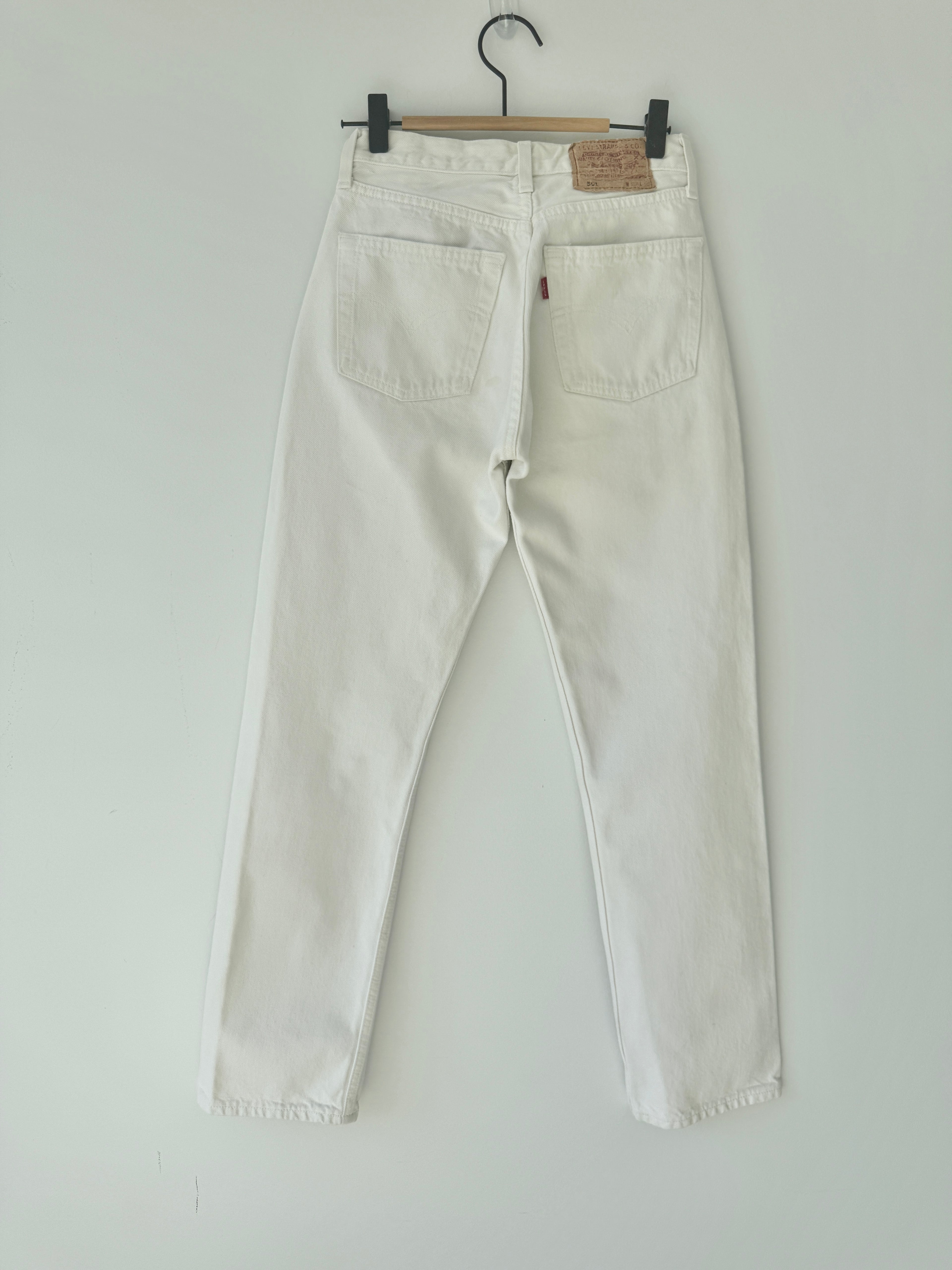 W24 L28 vintage Levis 501 23/24” measured waist white 501s 90s denim
