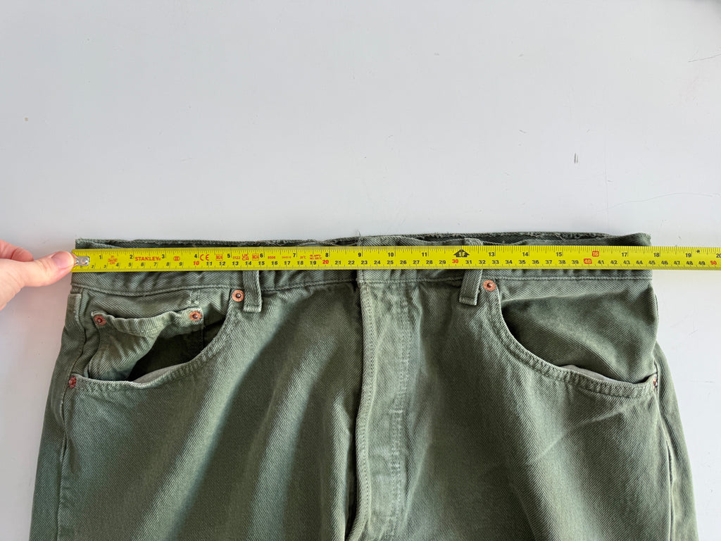 W35 L31 vintage Levis 501 34-35” measured dark green denim 90s USA 501s
