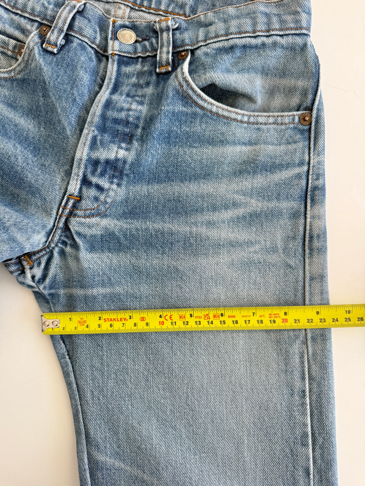 Re done - W25 L31 vintage Levis 501 24/25” measured whiskers medium blue 80s 501s