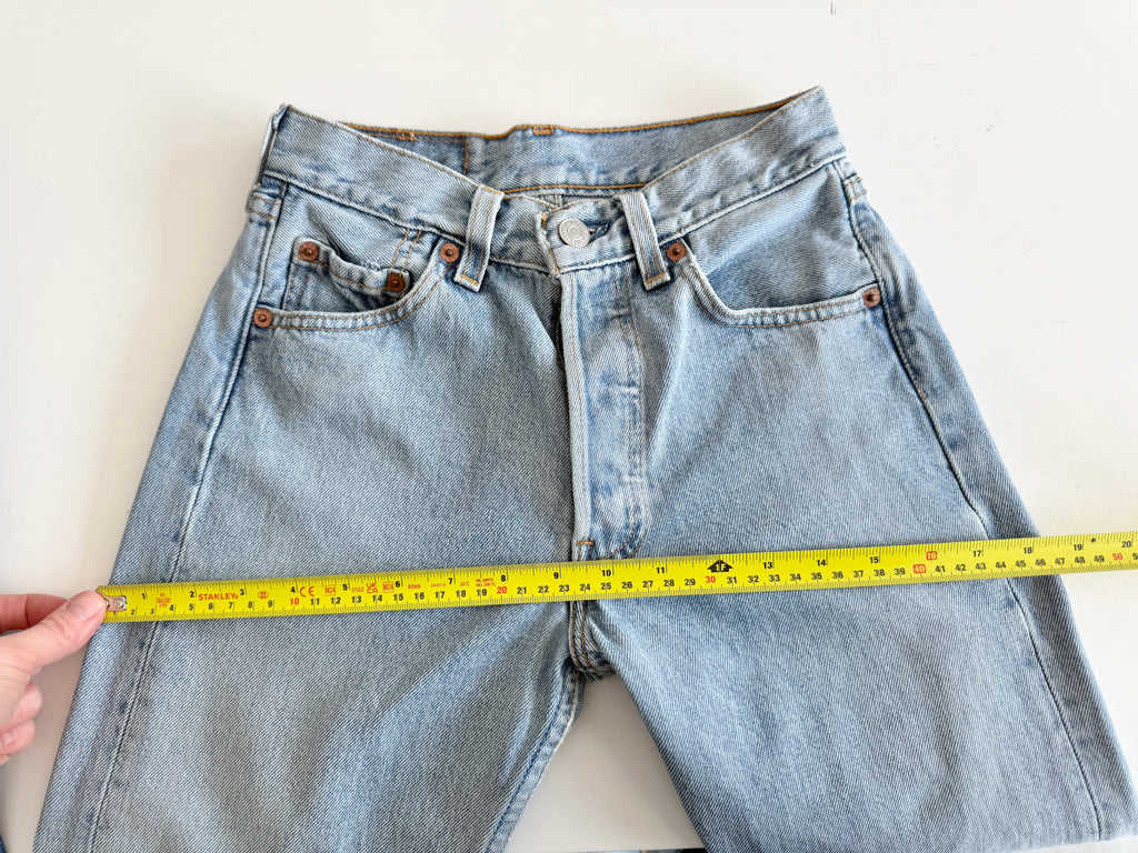 W23 L30 vintage Levis 501 22-23”measured light blue 90s USA 501s