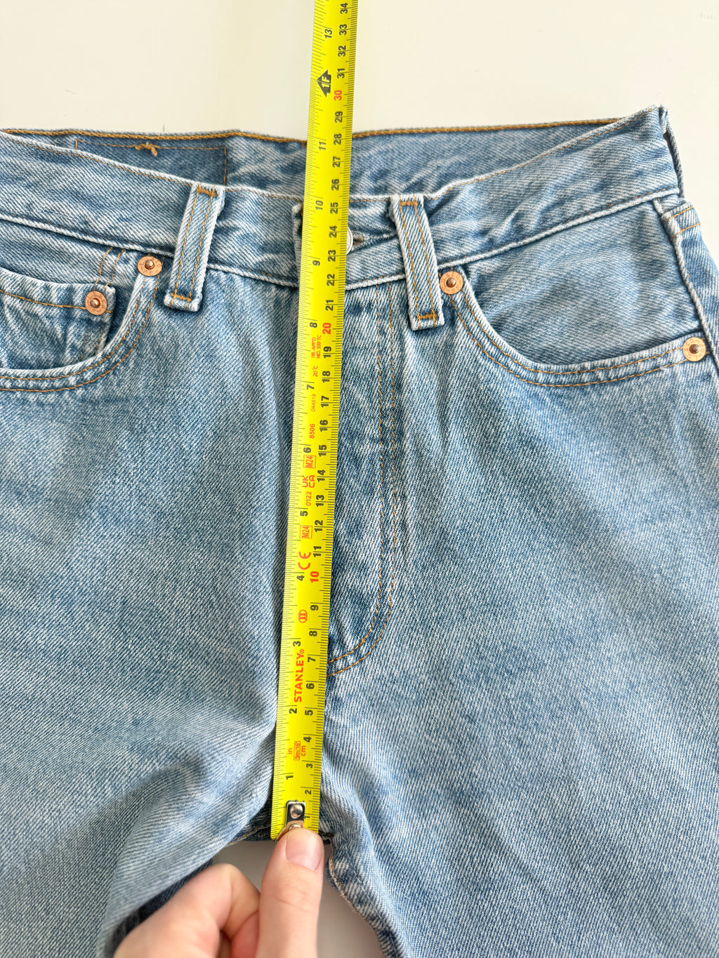 W23 L29 vintage Levis 501s 22-23” measured medium blue 90s Levi’s 501s