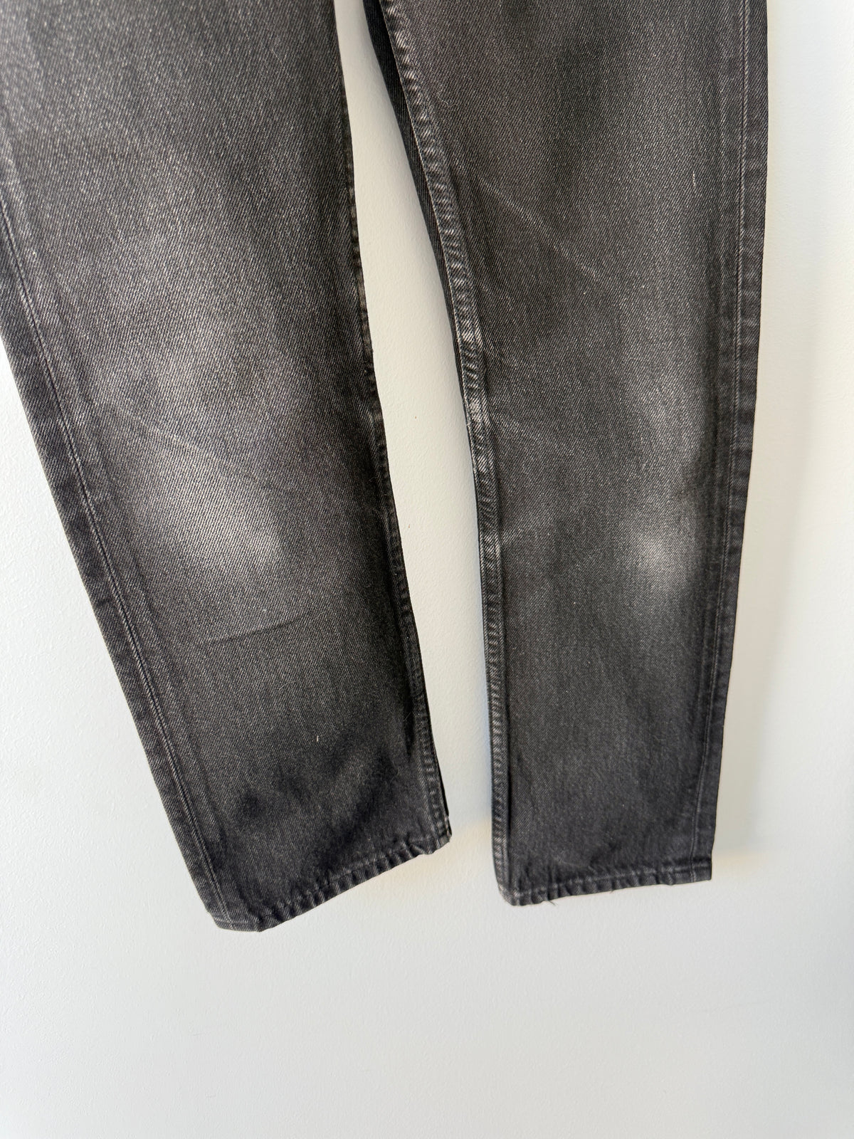 W22 L27 vintage Levis 501s 21/22” measured black fade 501s 90s
