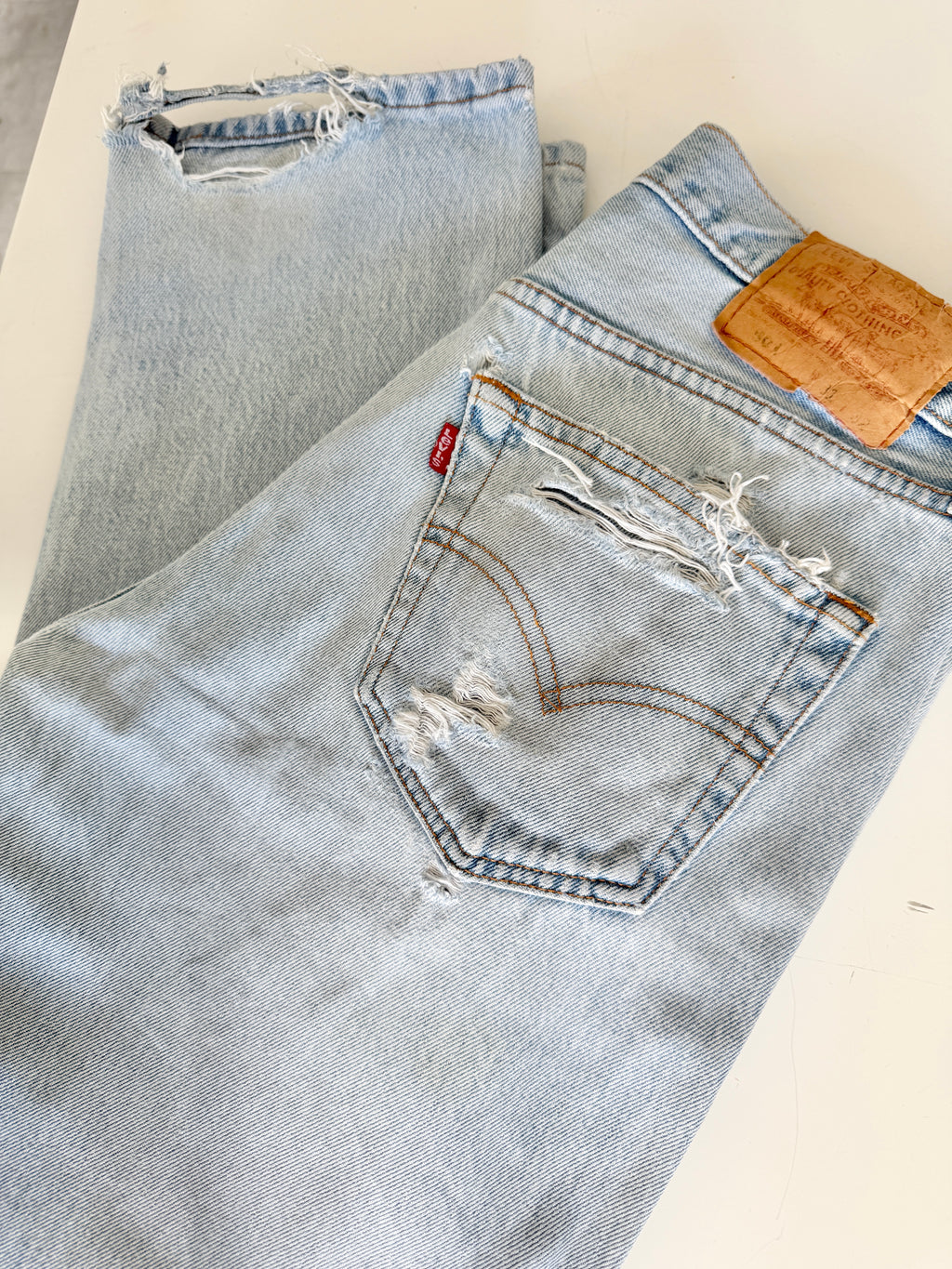 W30 L31 vintage Levis 501 29/30” light blue Levi’s 501s destroyed but beautiful denim