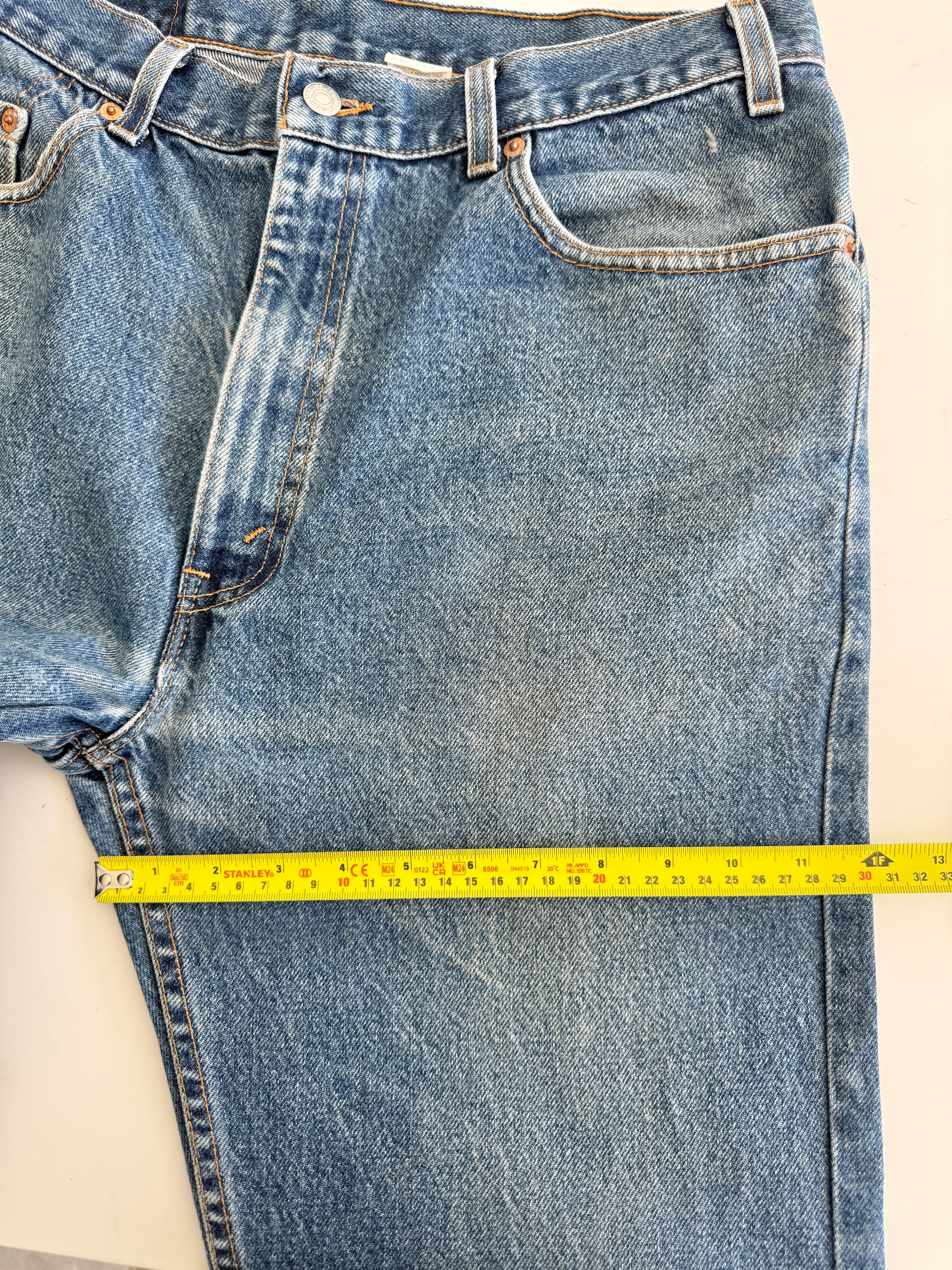 W34 L29 vintage Levis 505 32/34” measured waist dark faded USA 90s 505s