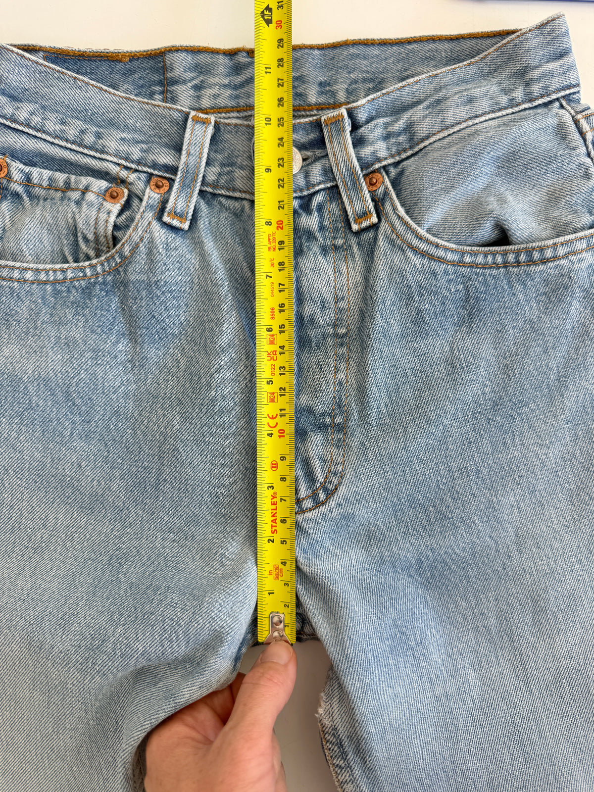 W24 L27 vintage Levis 501s 22/24” measured light blue 501s 90s