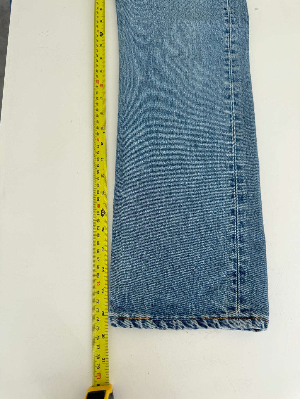 W29 L29 vintage Levis 501 28/29” measured waist dark blue 90s USA 501s