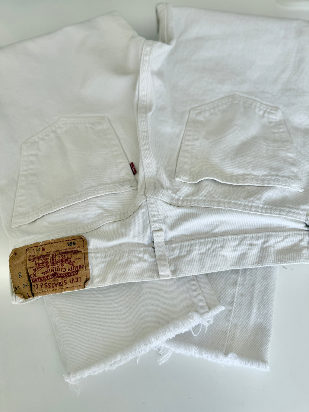 W29 L27 vintage Levis 501 28-29” measured unique white denim 90’s 501s
