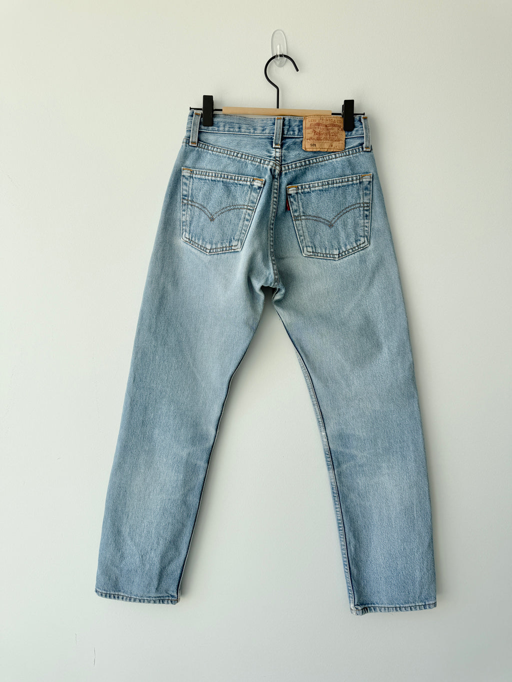 W24 L27 vintage Levis 501s 22/24” measured light blue 501s 90s