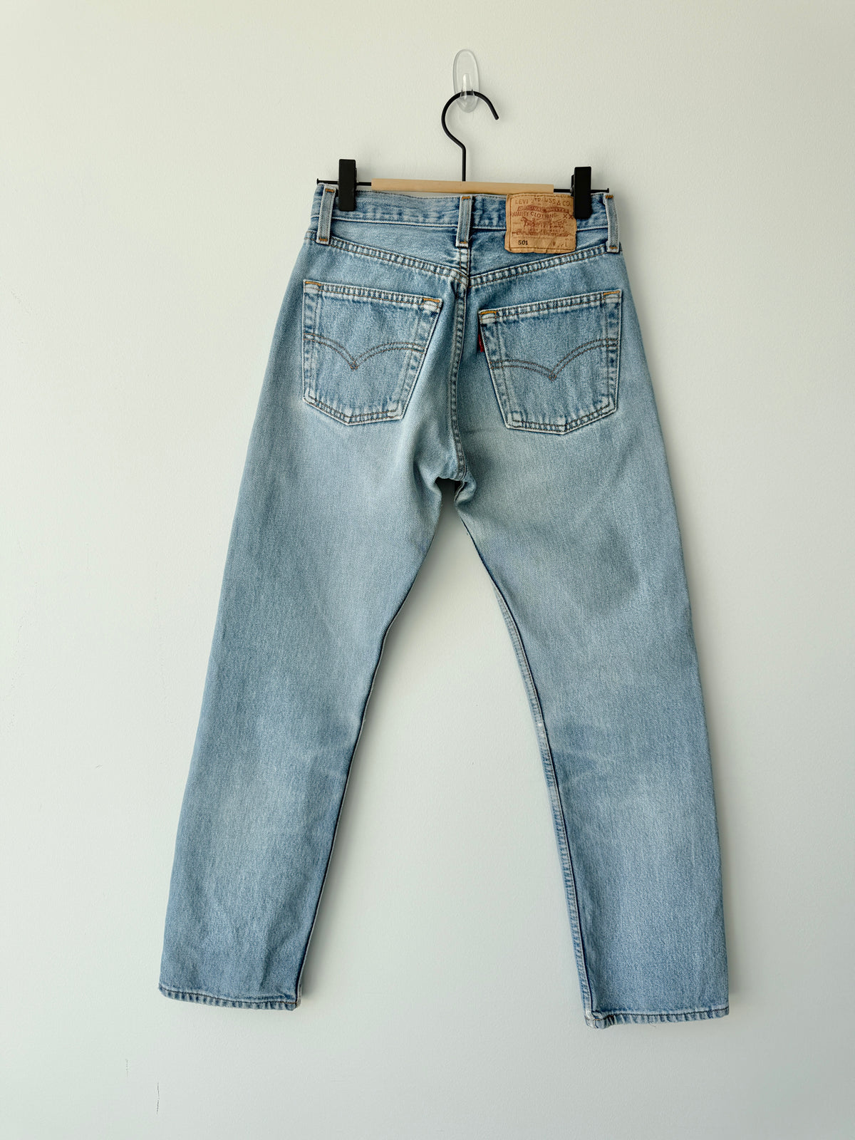 W24 L27 vintage Levis 501s 22/24” measured light blue 501s 90s
