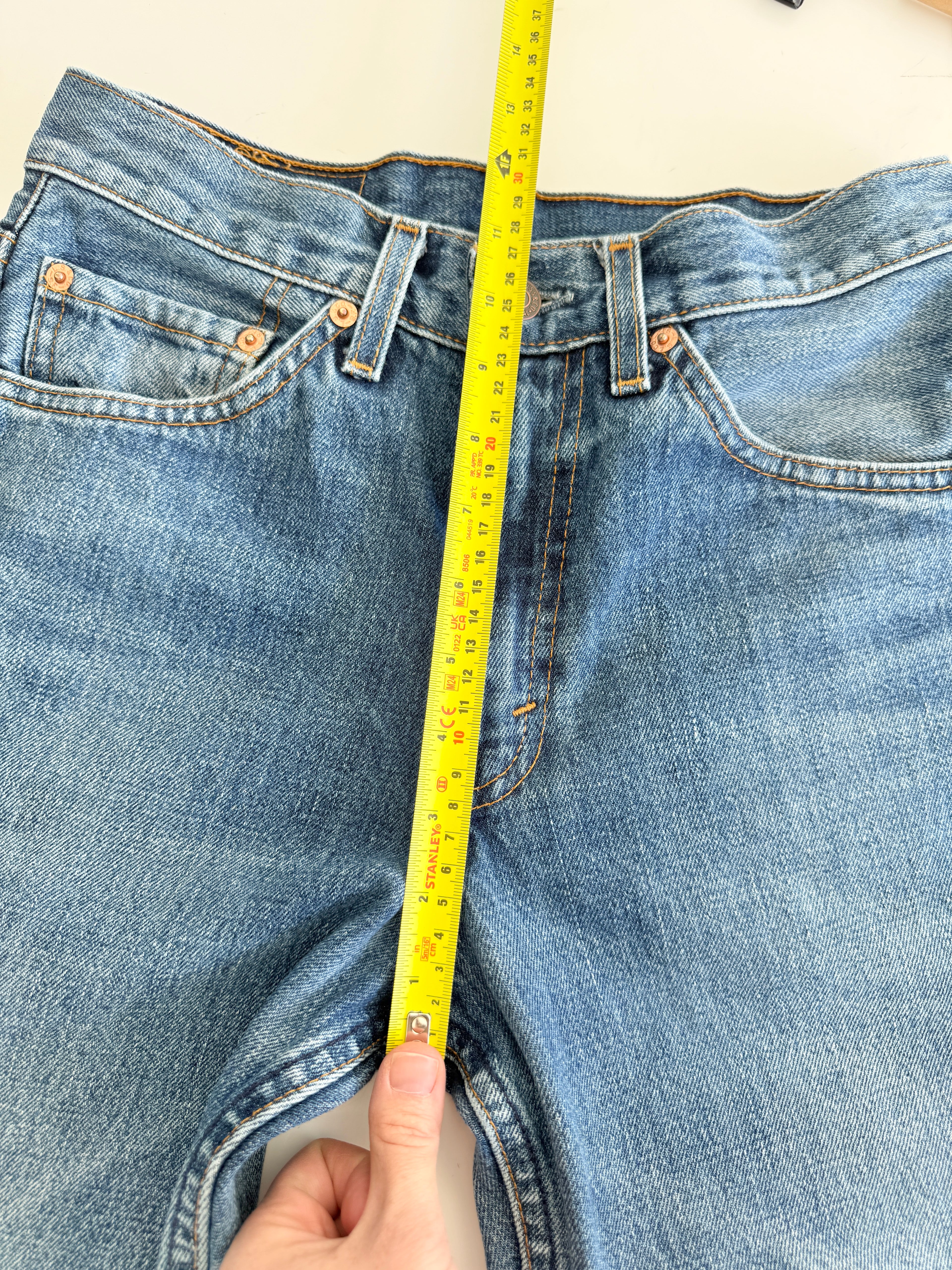 W26 L28 vintage Levis 517 26” measured dark faded blue denim Y2K Levi’s 517s wallet mark